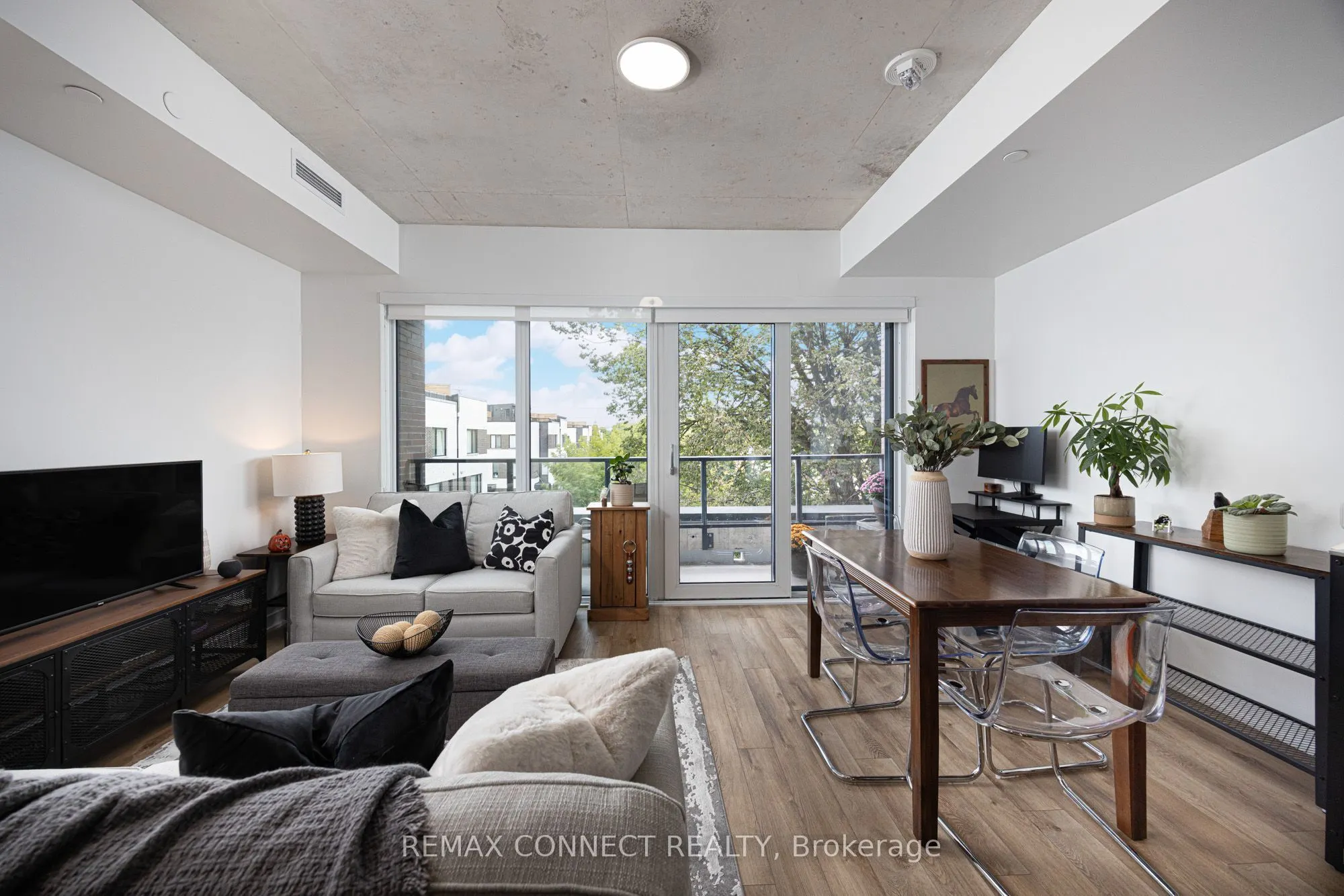 1808 St. Clair Avenue W #304