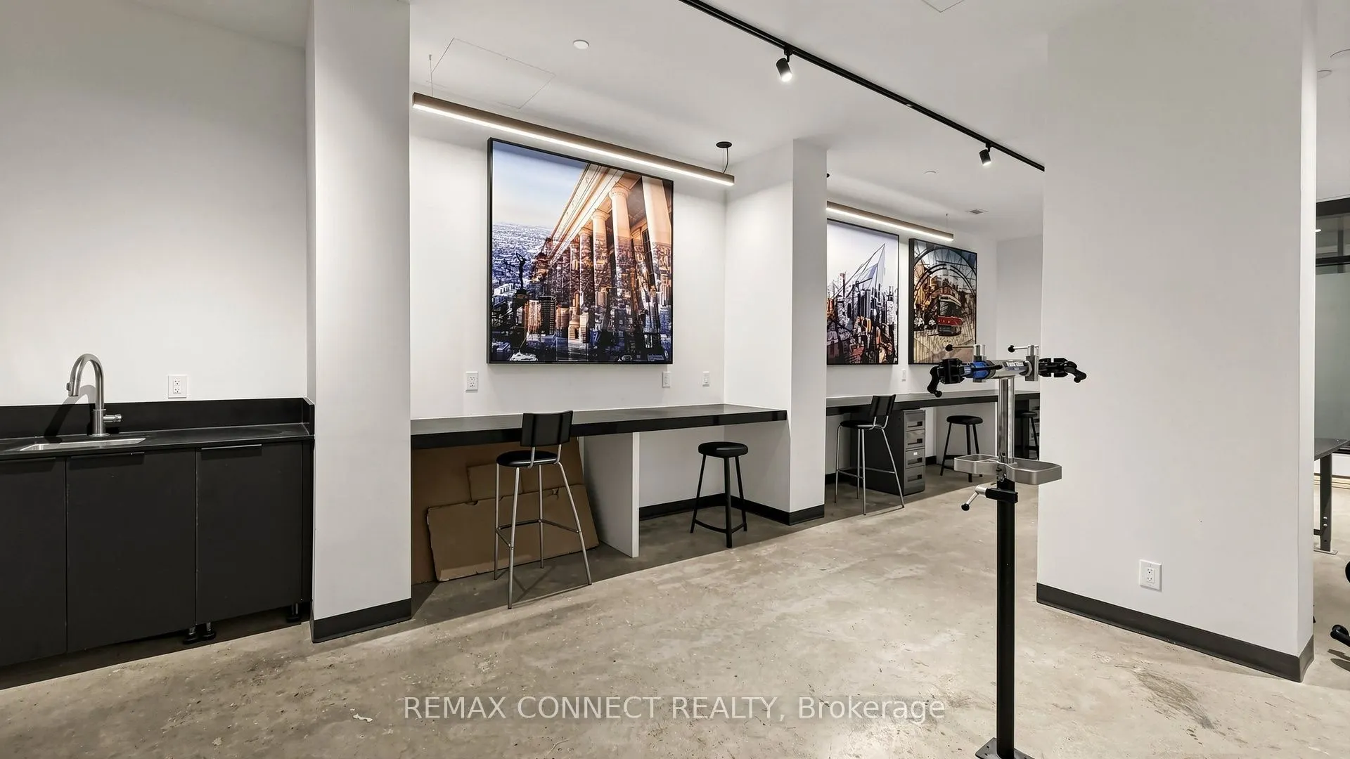 1808 St. Clair Avenue W #304