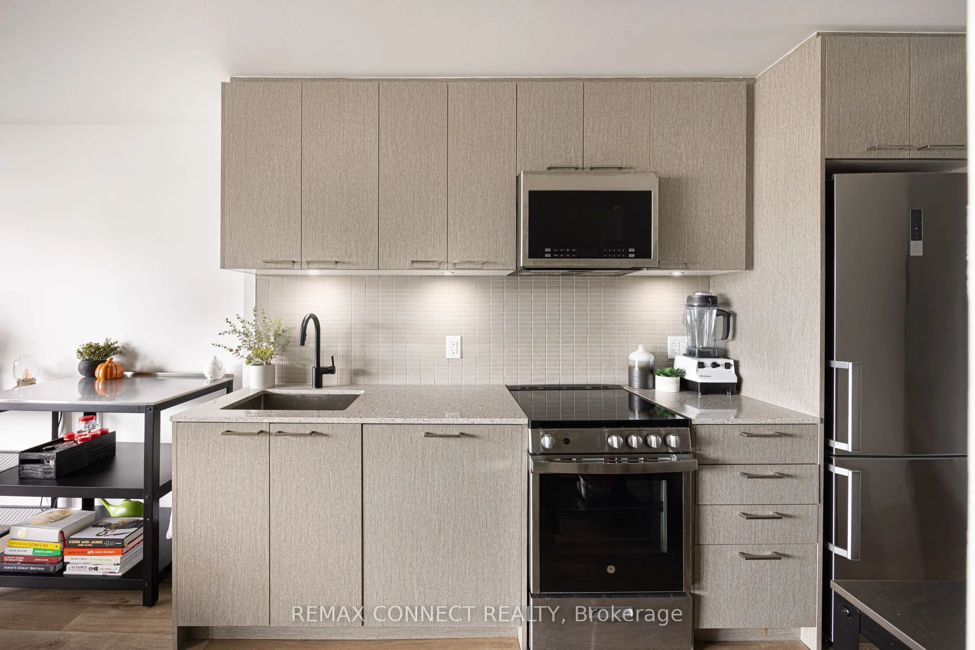 1808 St. Clair Avenue W #304