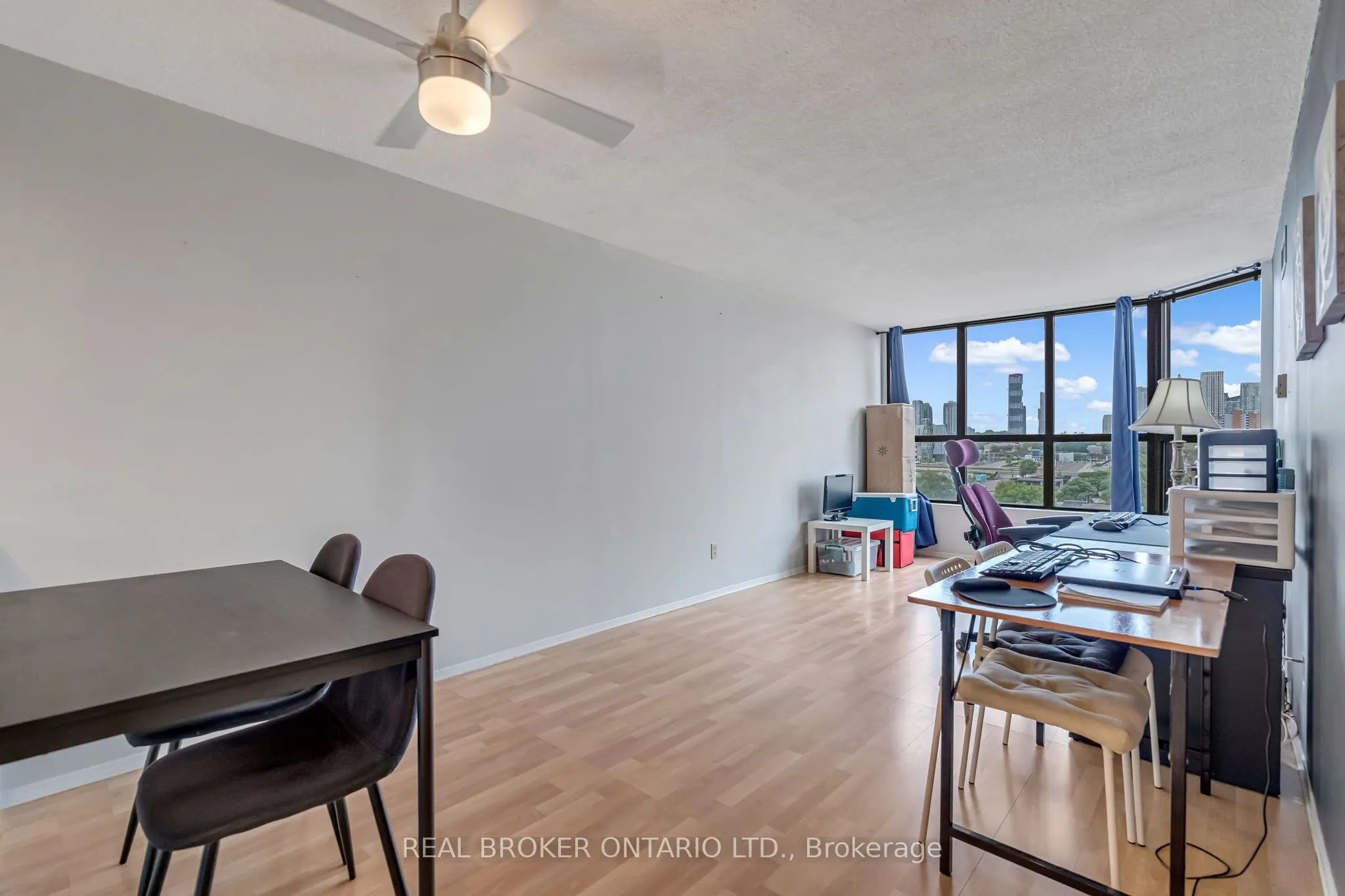 25 Agnes Street #903