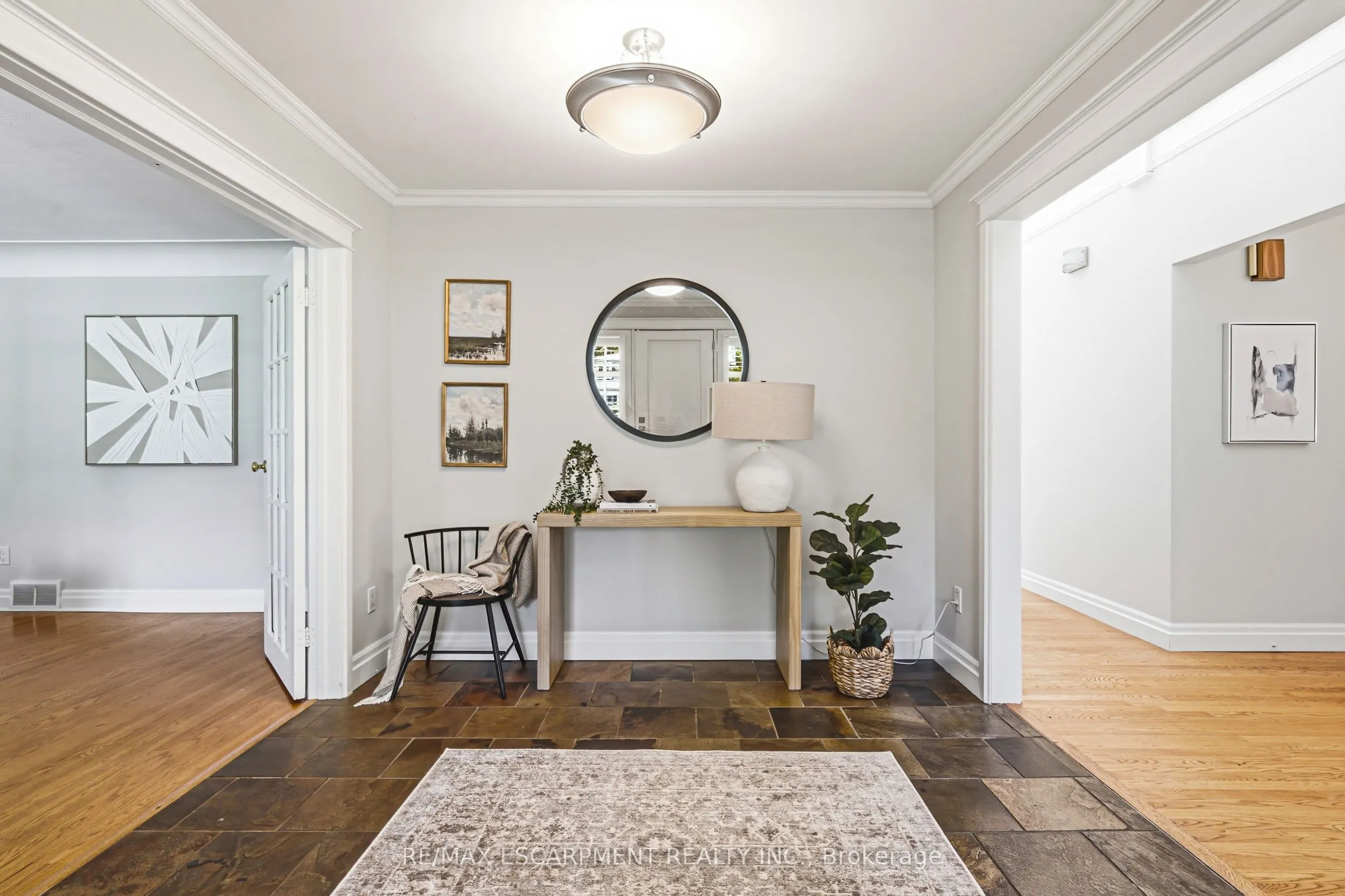 7 Colonial Crescent