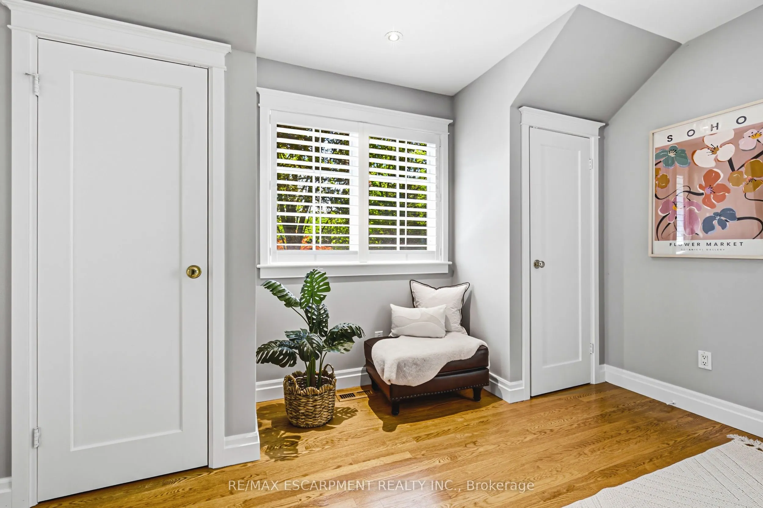 7 Colonial Crescent