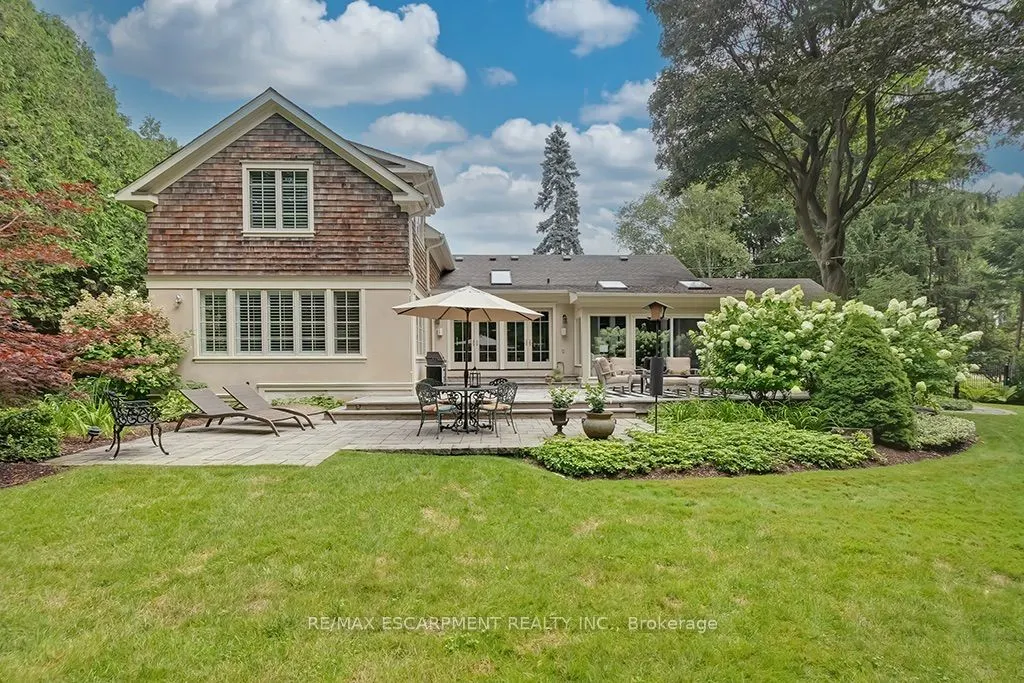 7 Colonial Crescent