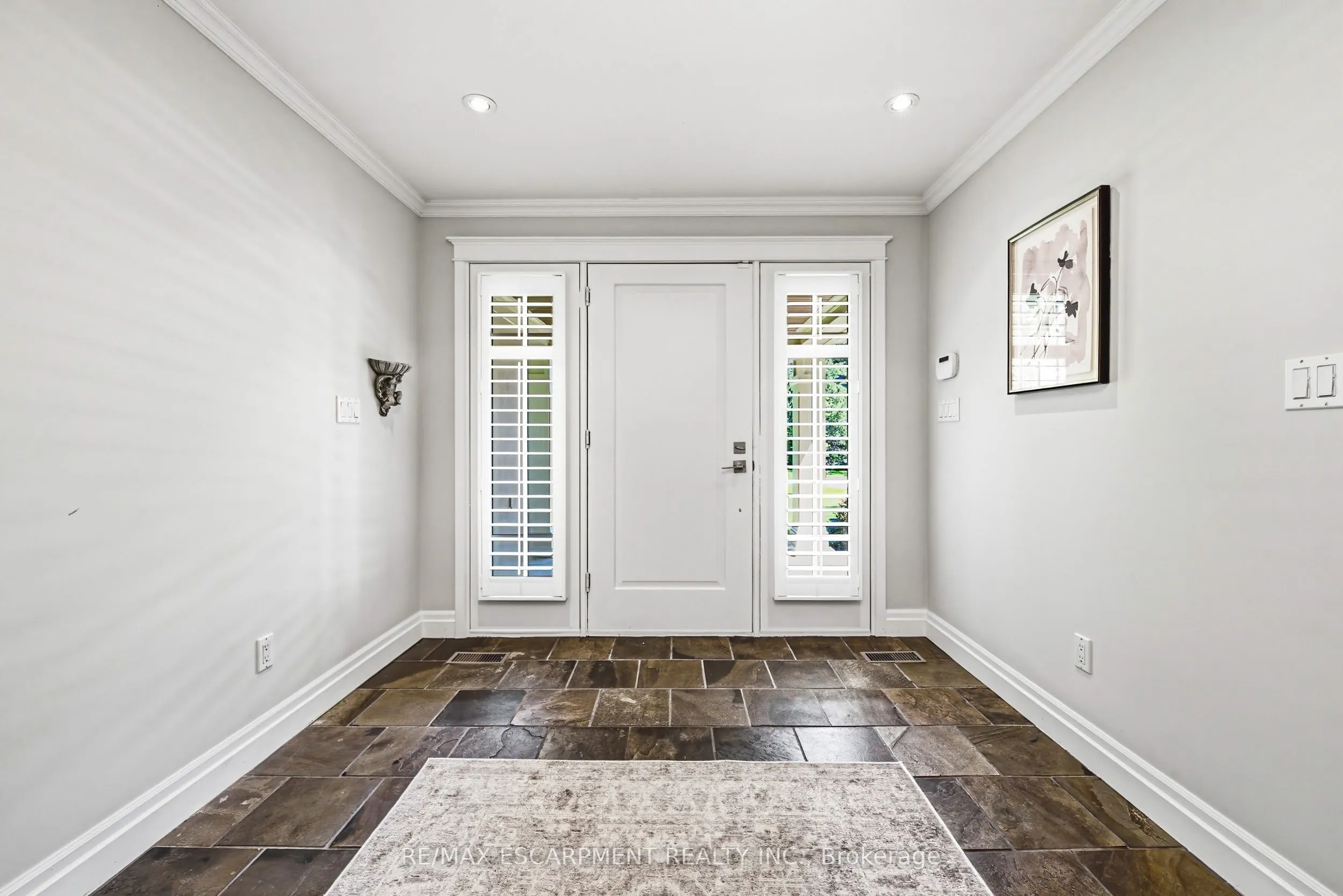 7 Colonial Crescent