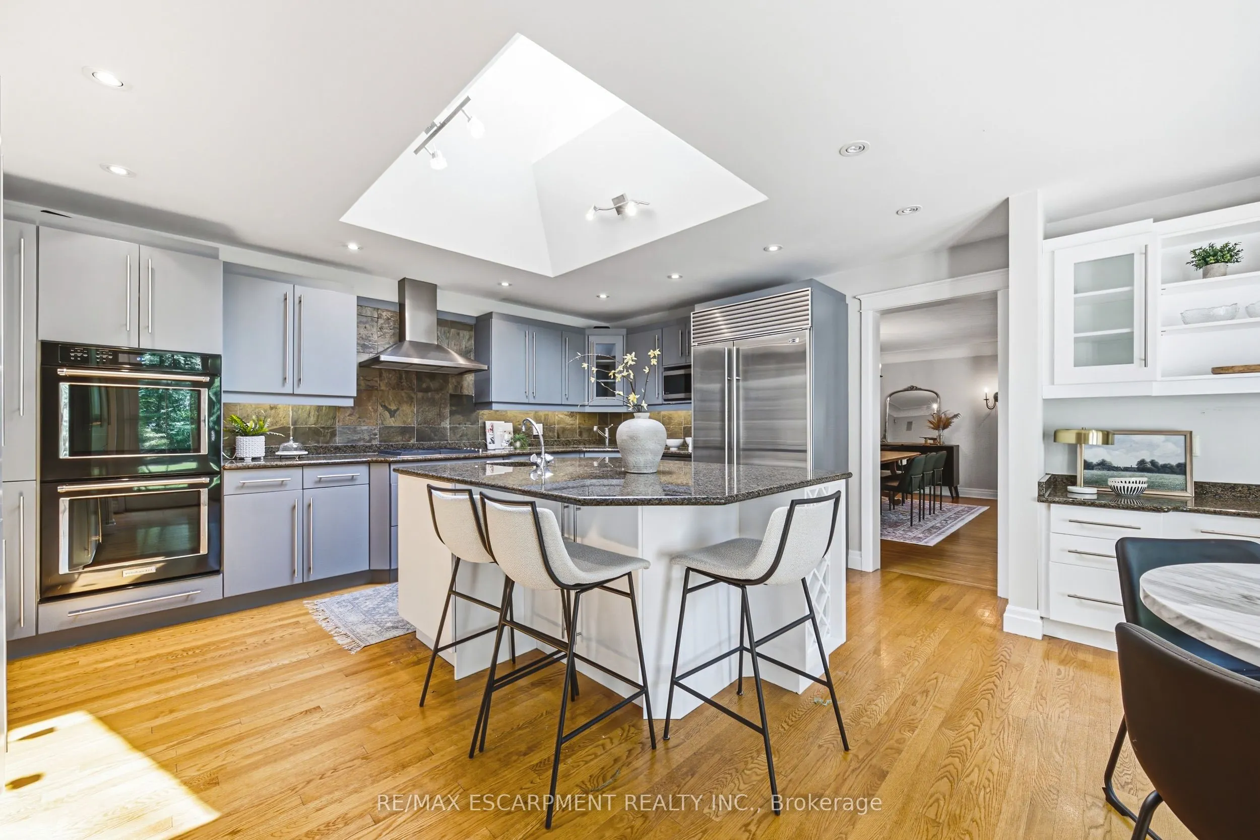 7 Colonial Crescent