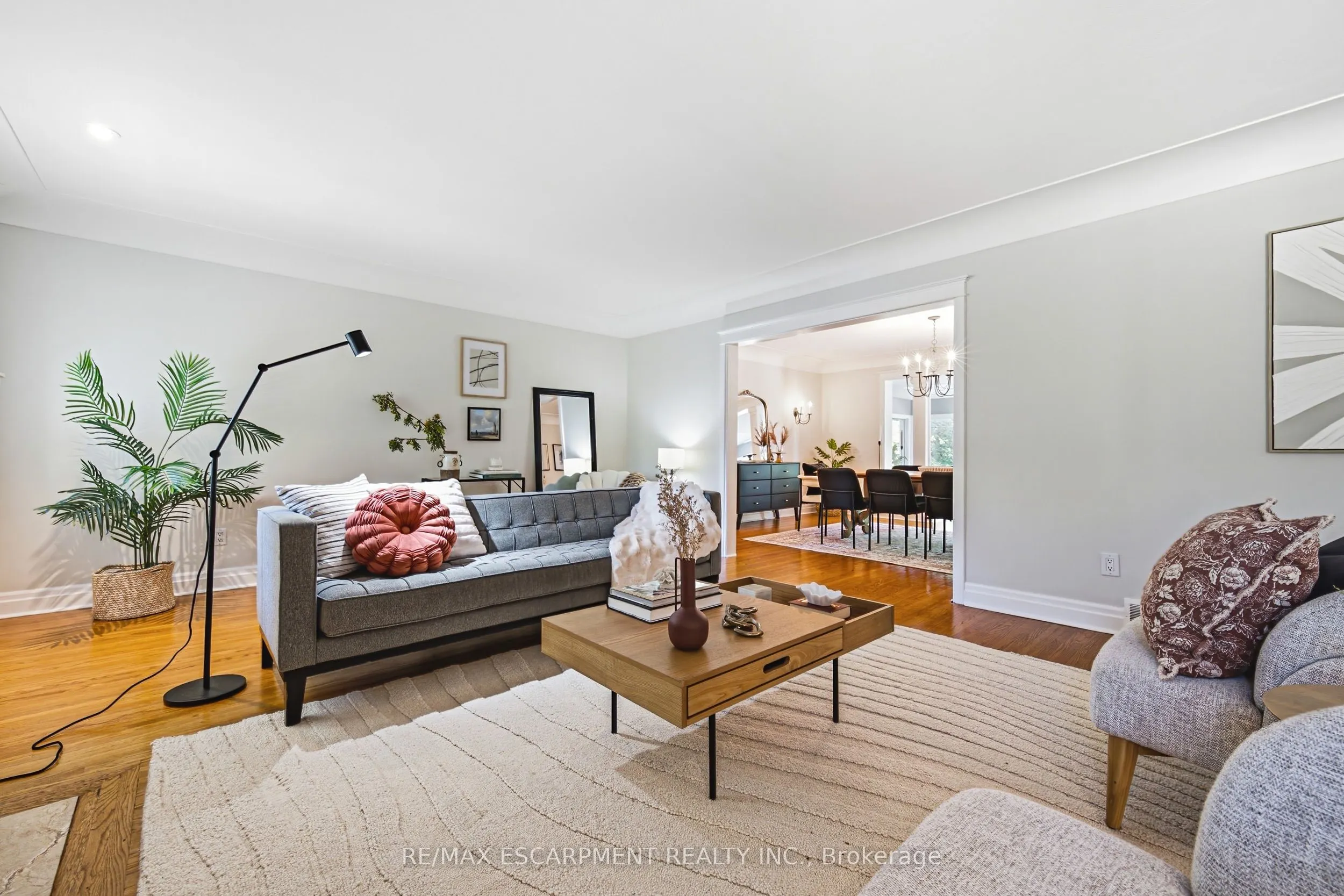 7 Colonial Crescent