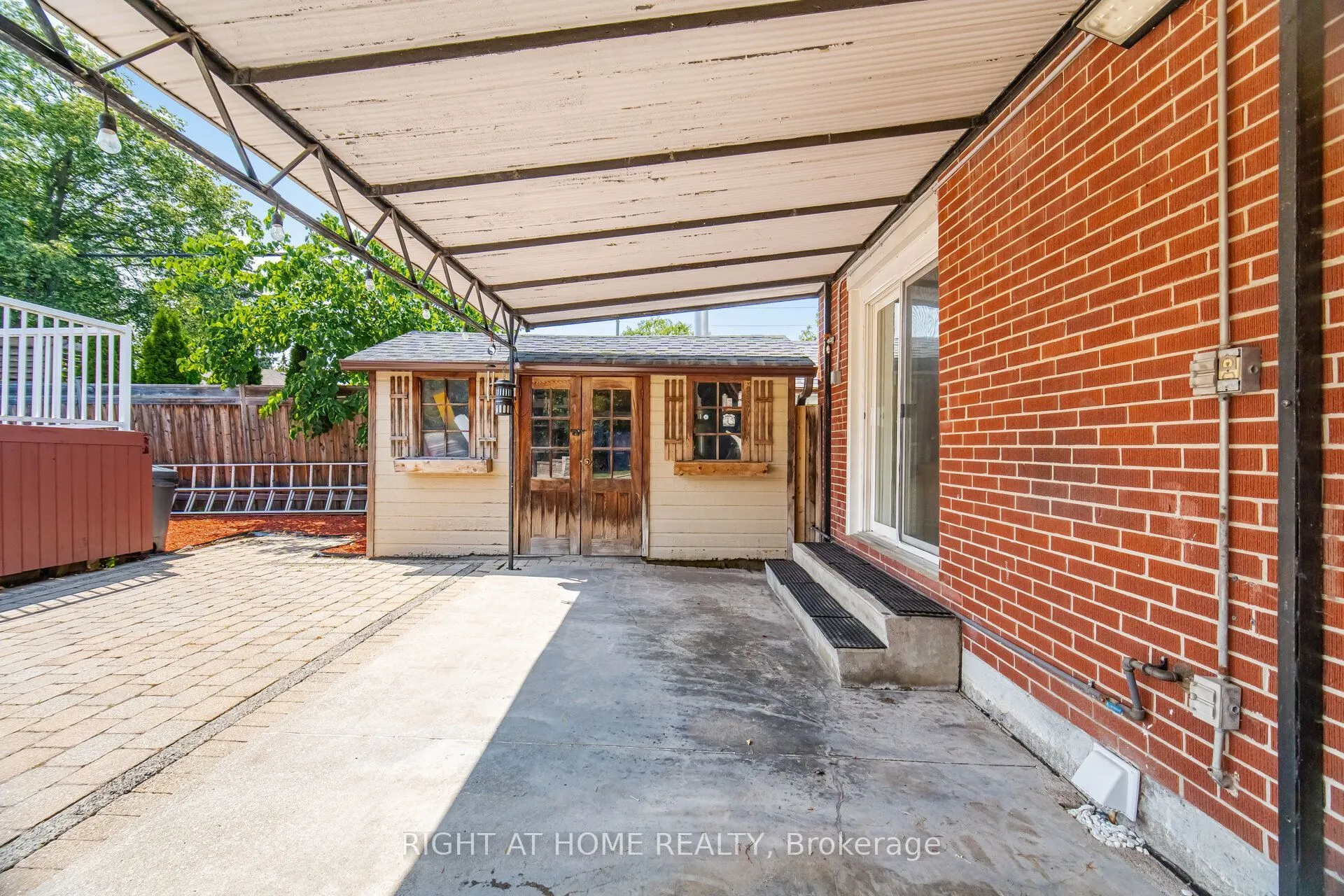 4 Rosefield Drive