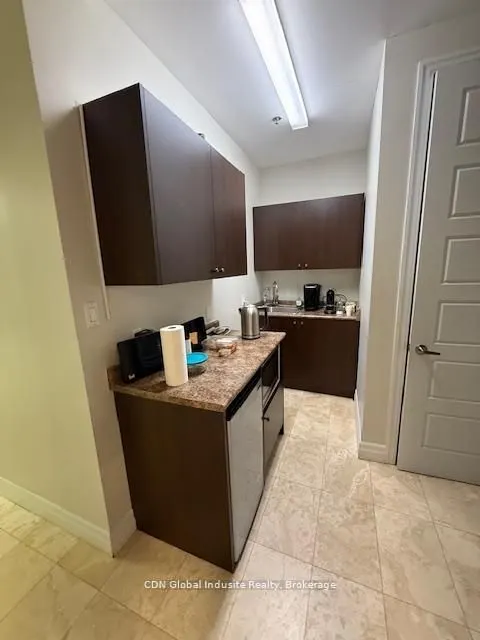 1060 Britannia Road E #20