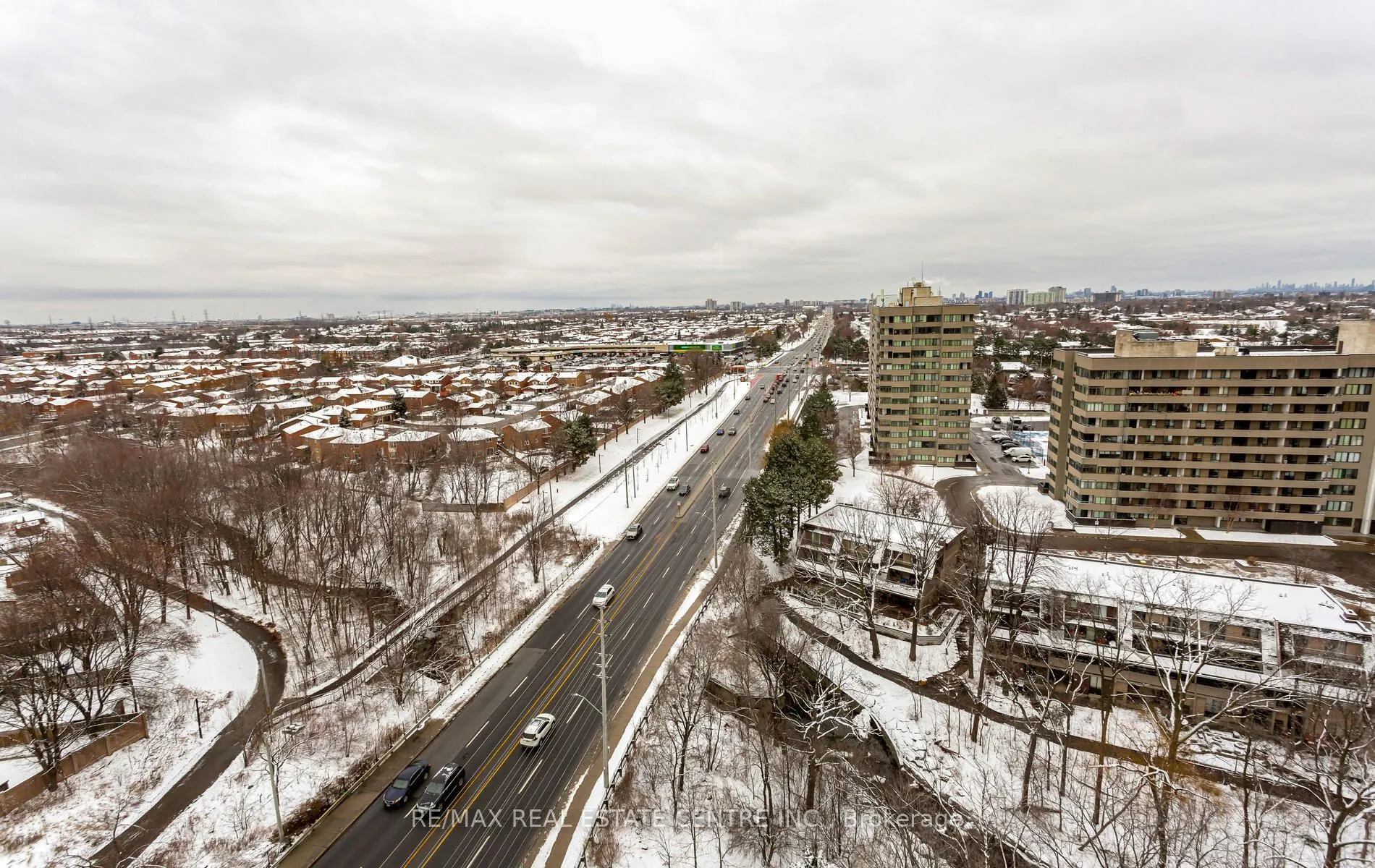 204 Burnhamthorpe Road E #1307