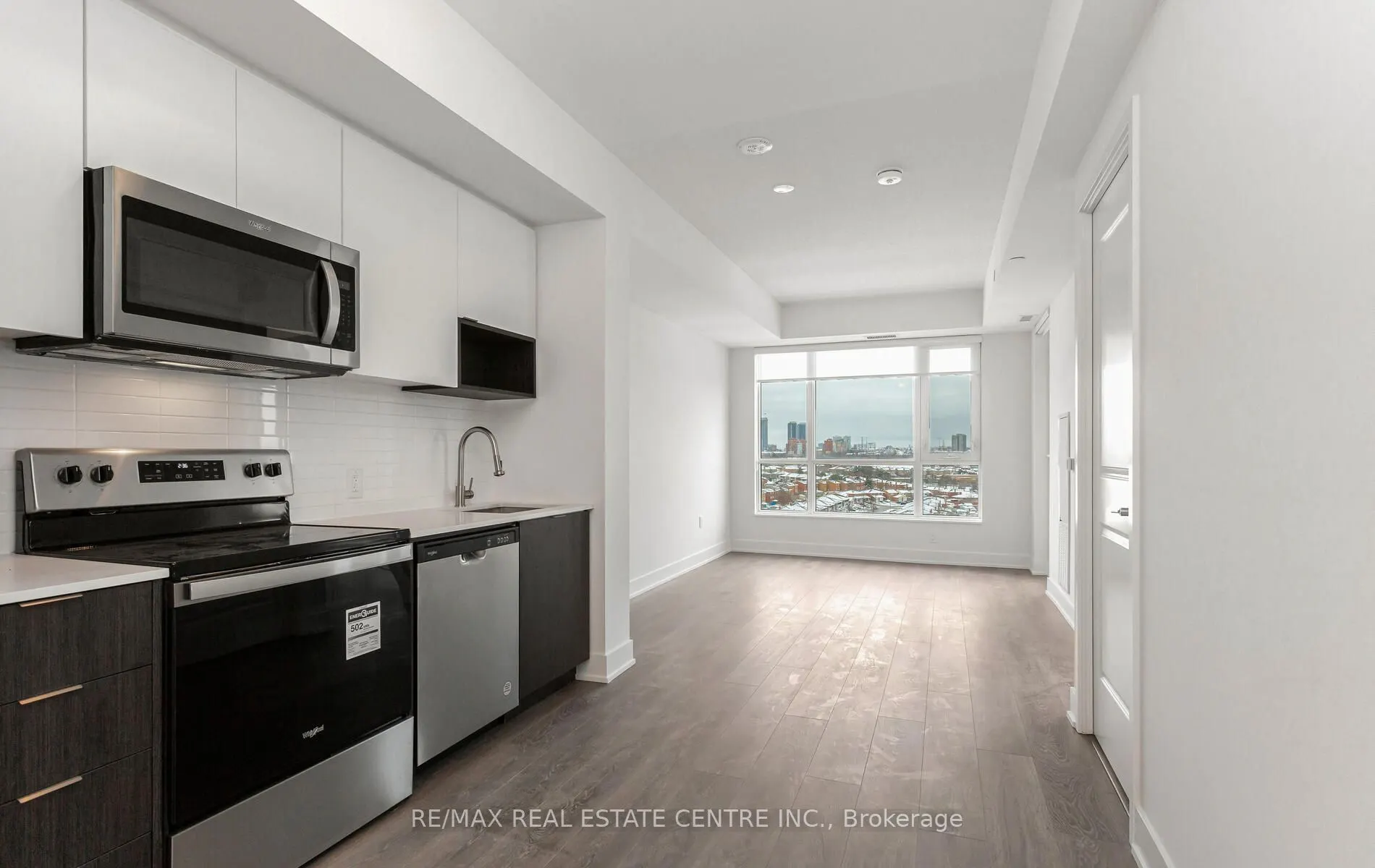 204 Burnhamthorpe Road E #1307