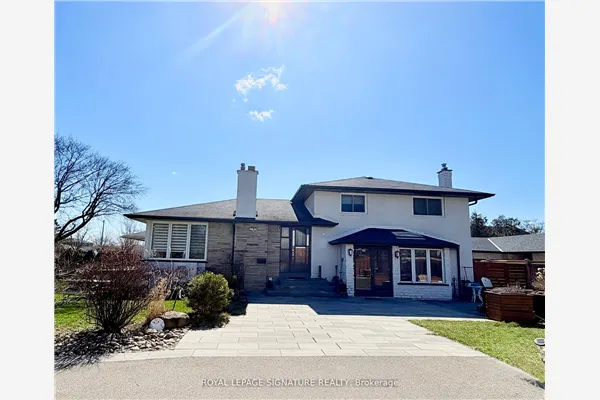 2263 Harcourt Crescent