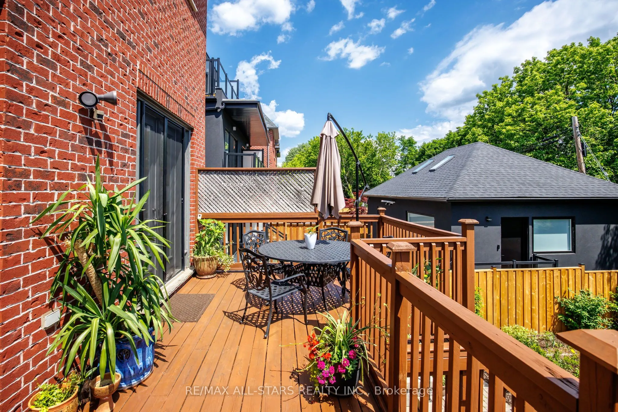 1113B Islington Avenue