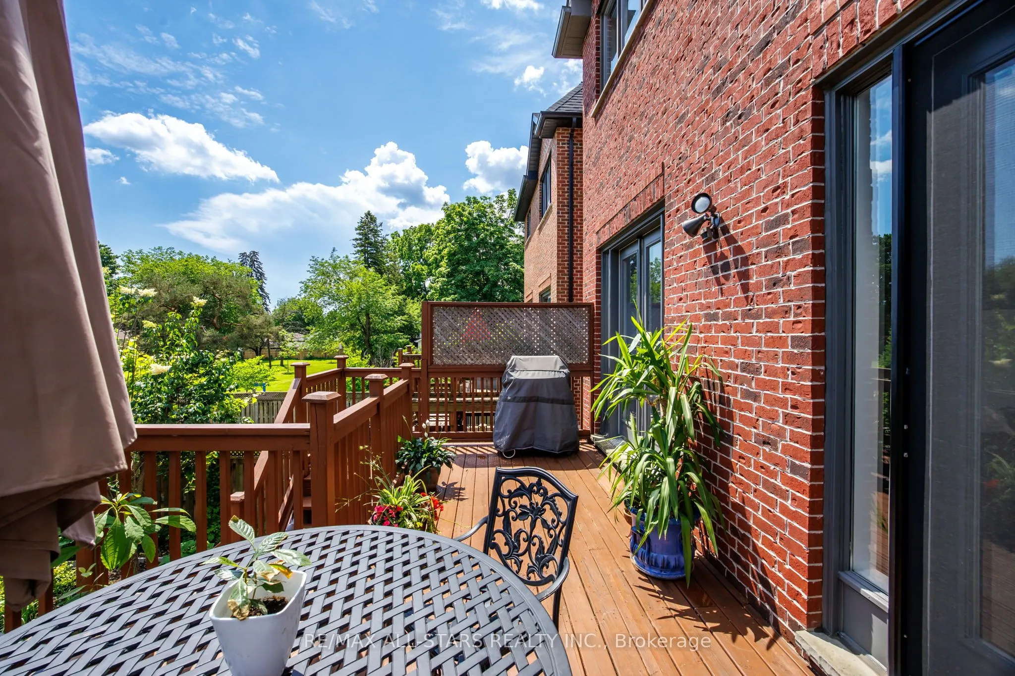 1113B Islington Avenue
