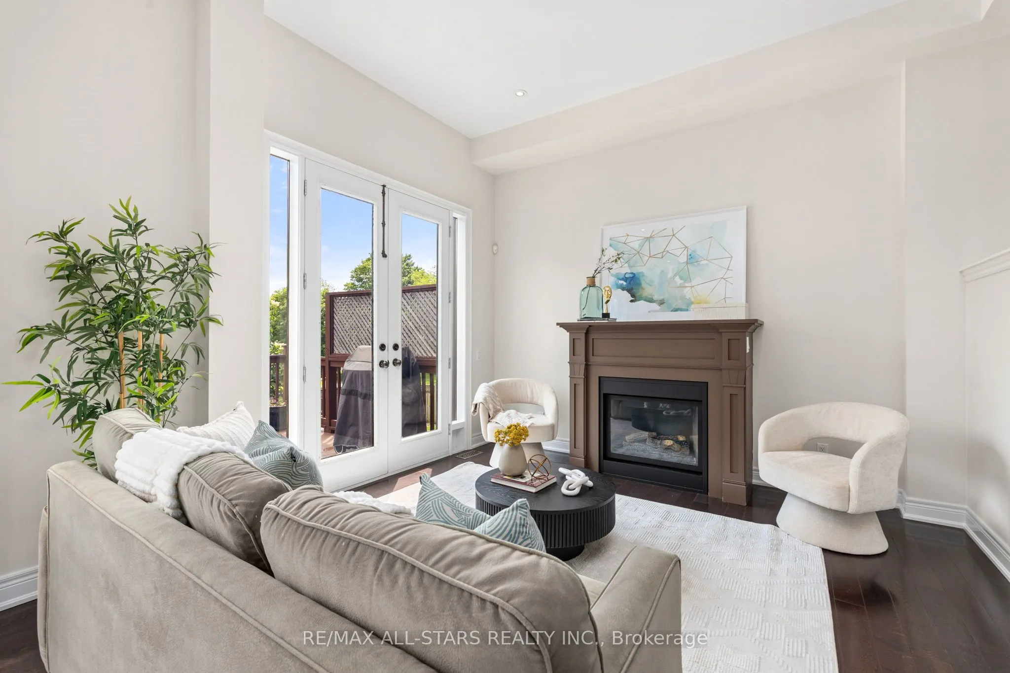 1113B Islington Avenue