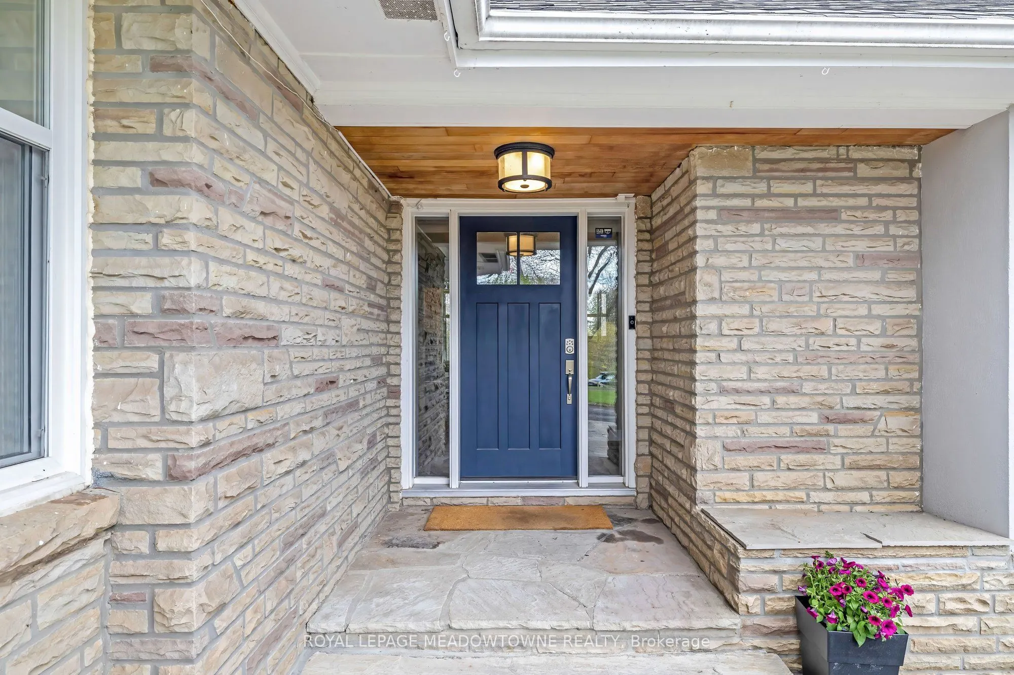 161 Confederation Street