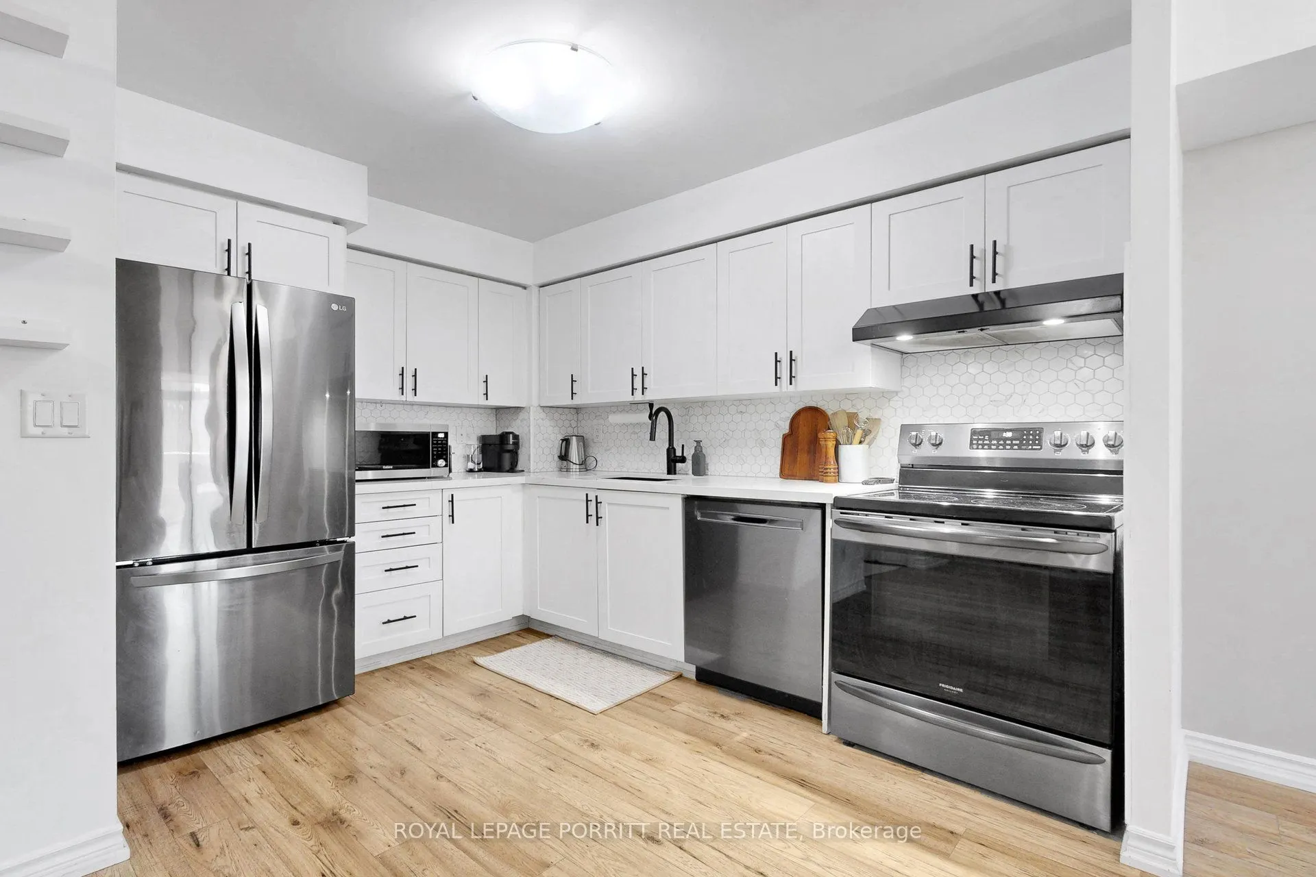 3888 Duke Of York Boulevard #927