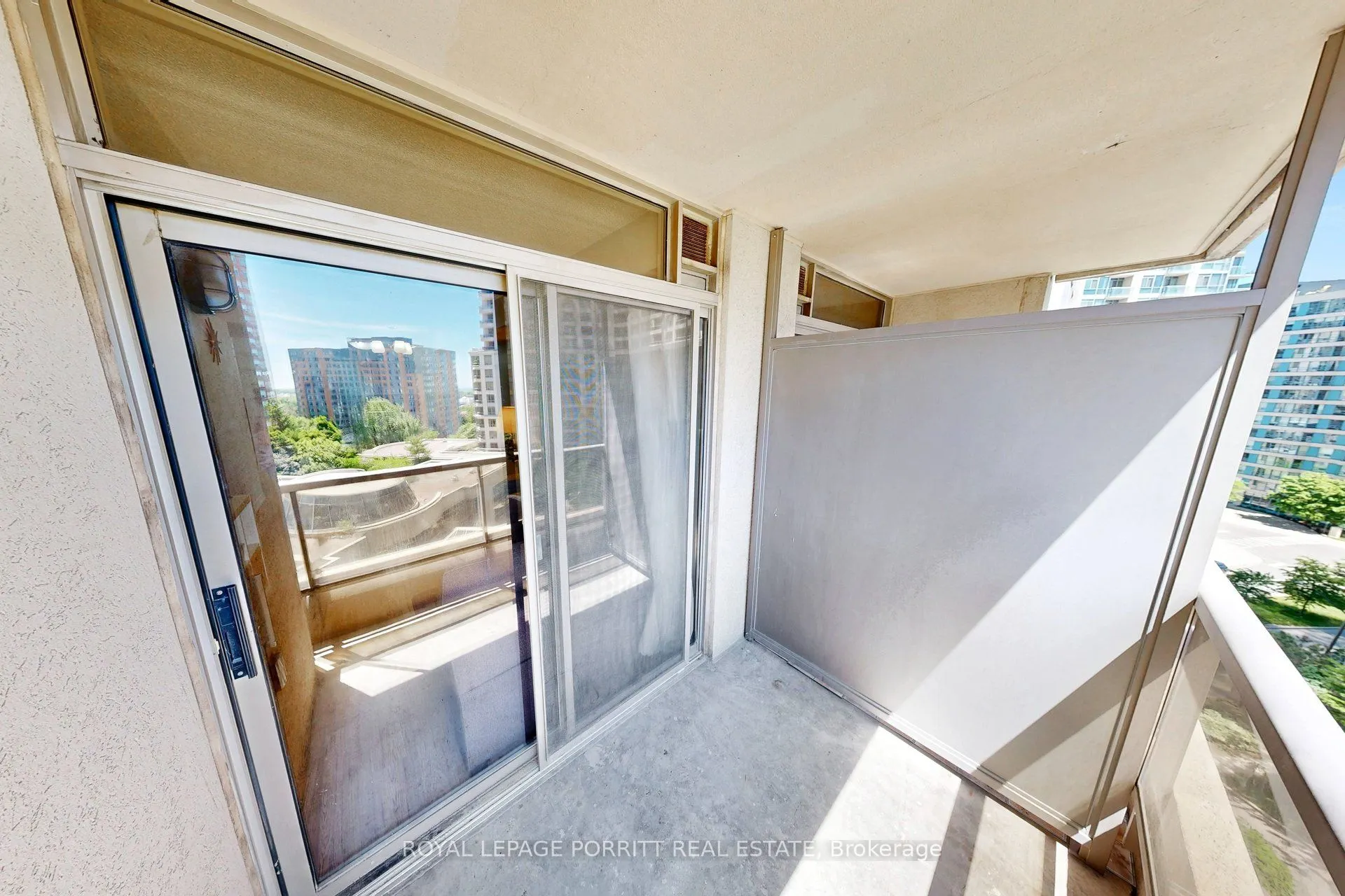 3888 Duke Of York Boulevard #927