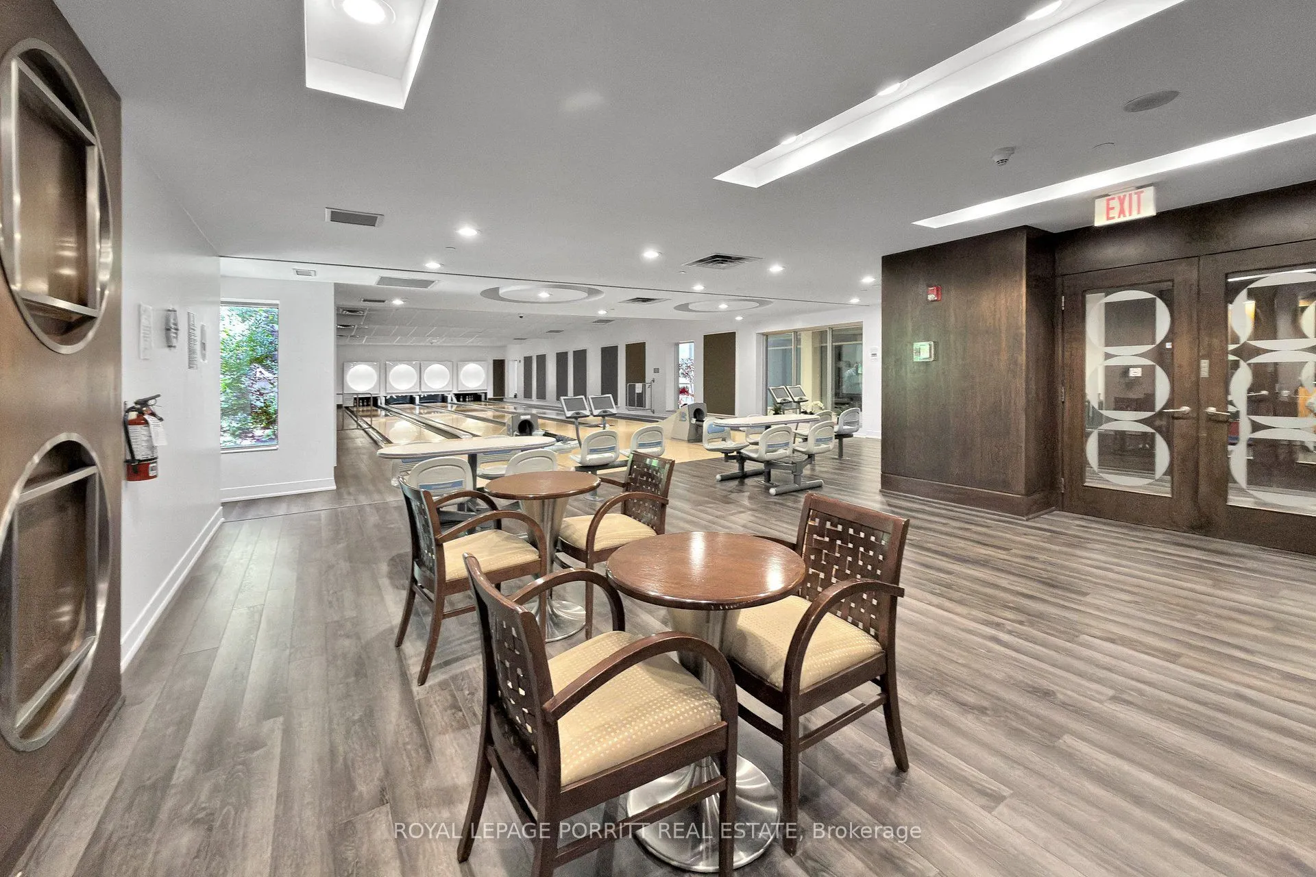 3888 Duke Of York Boulevard #927