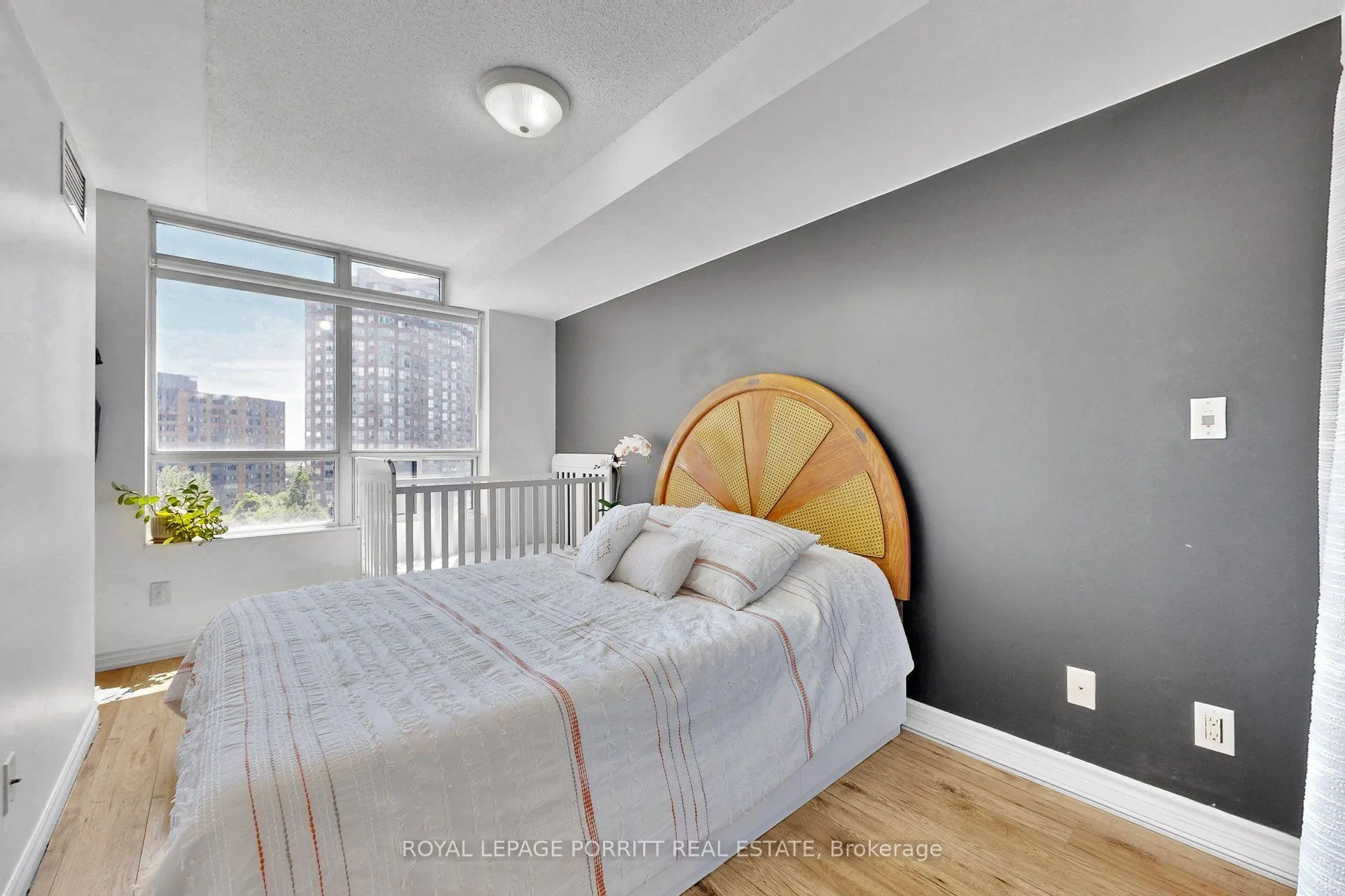 3888 Duke Of York Boulevard #927