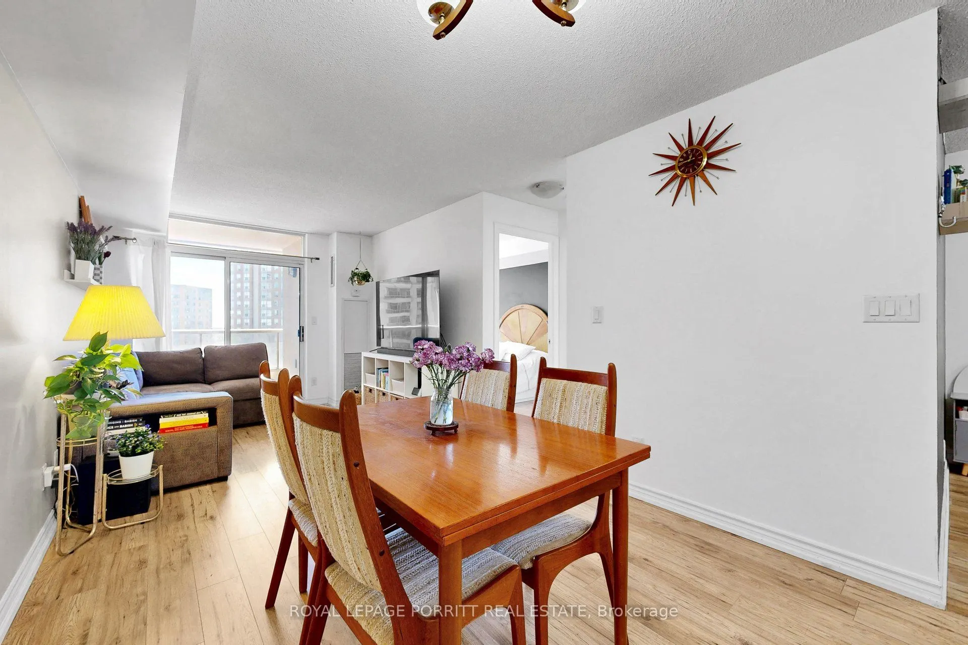 3888 Duke Of York Boulevard #927