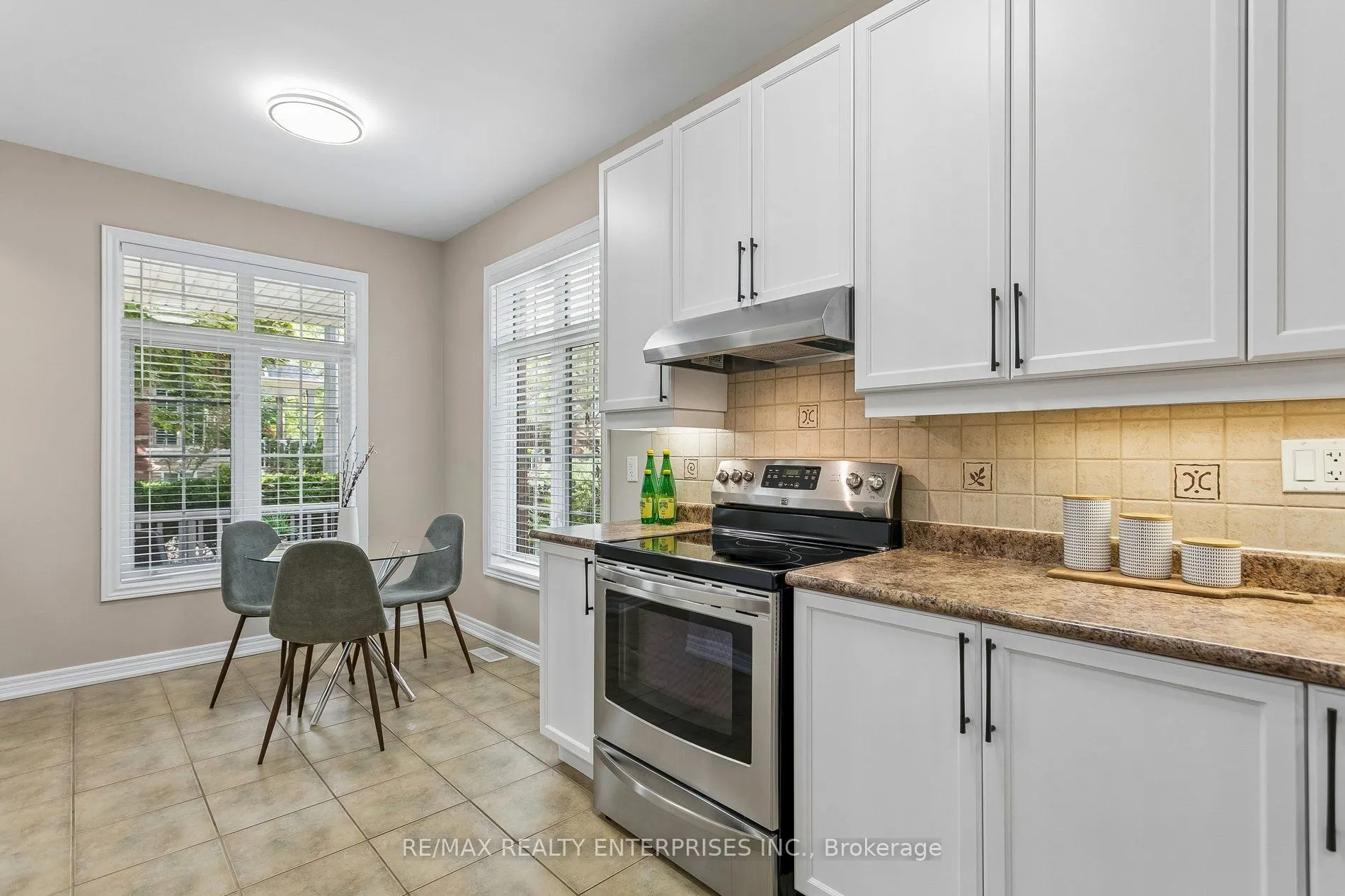 1633 Northmount Avenue #39
