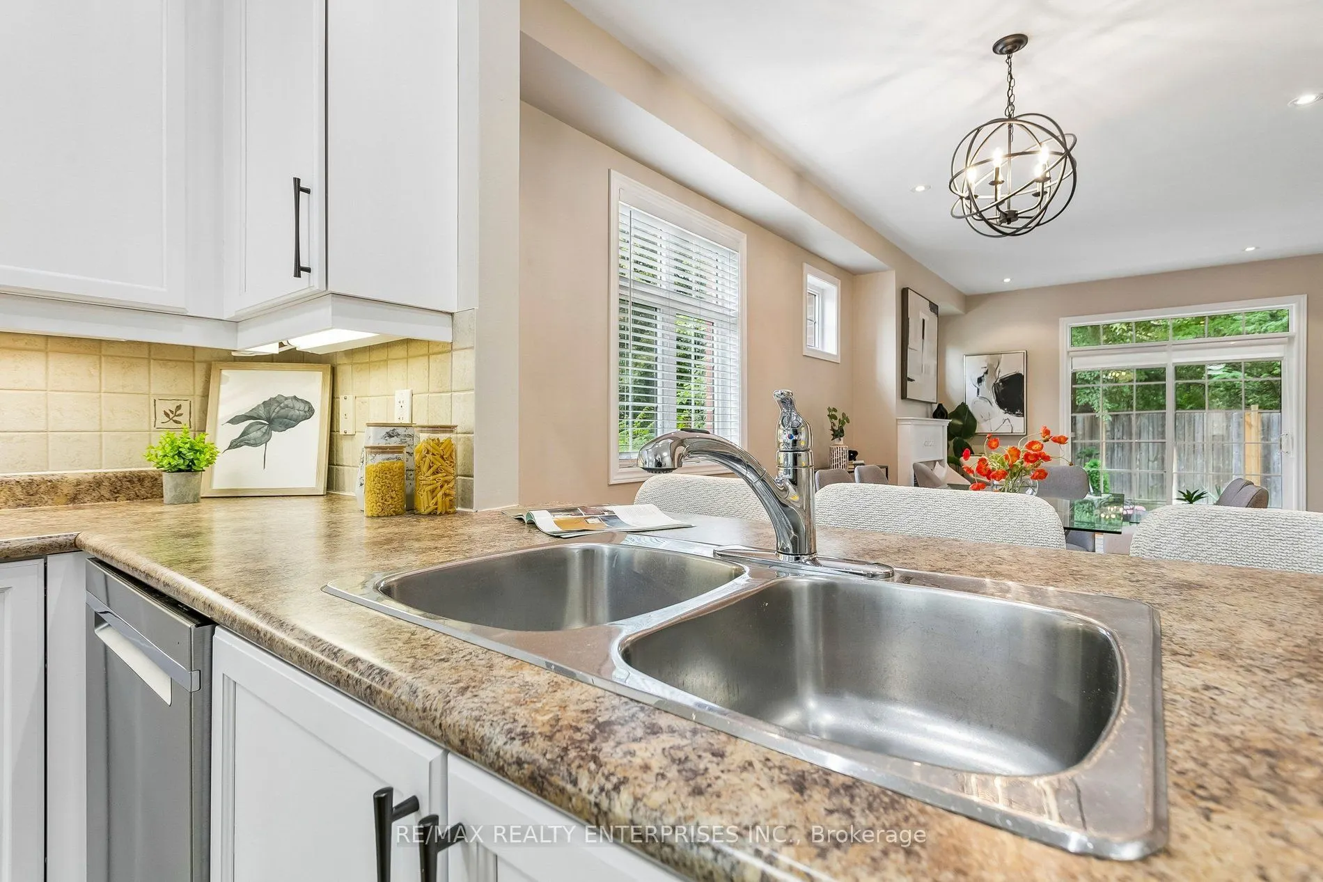 1633 Northmount Avenue #39