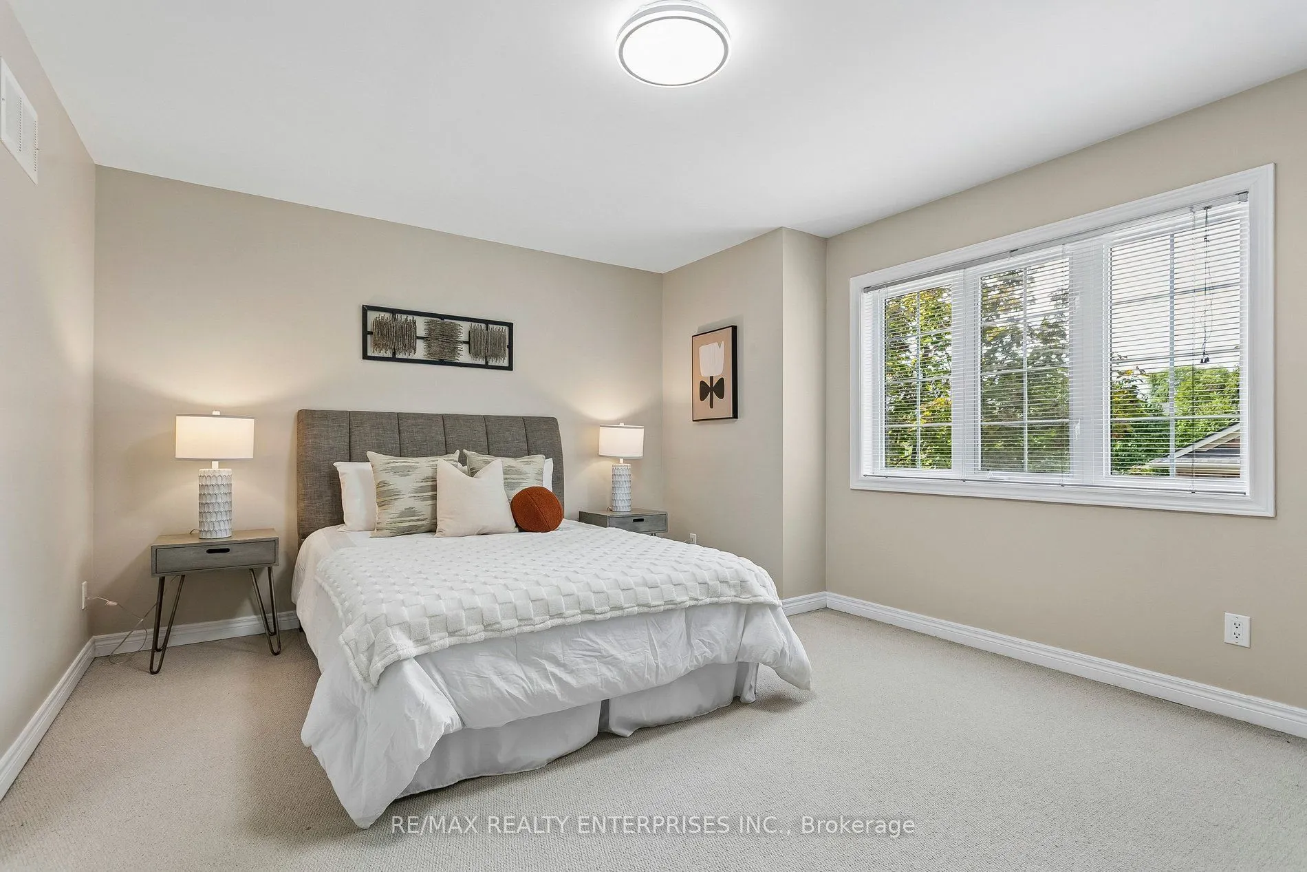 1633 Northmount Avenue #39
