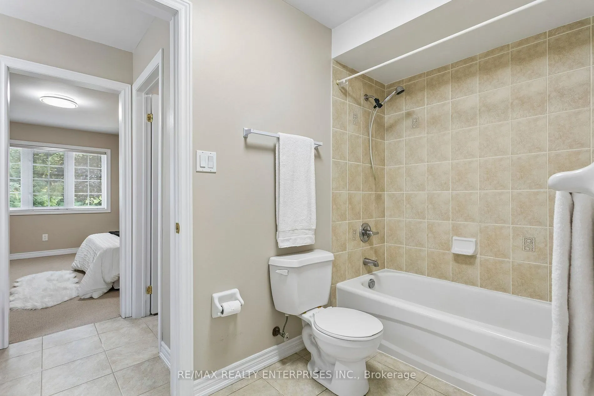 1633 Northmount Avenue #39