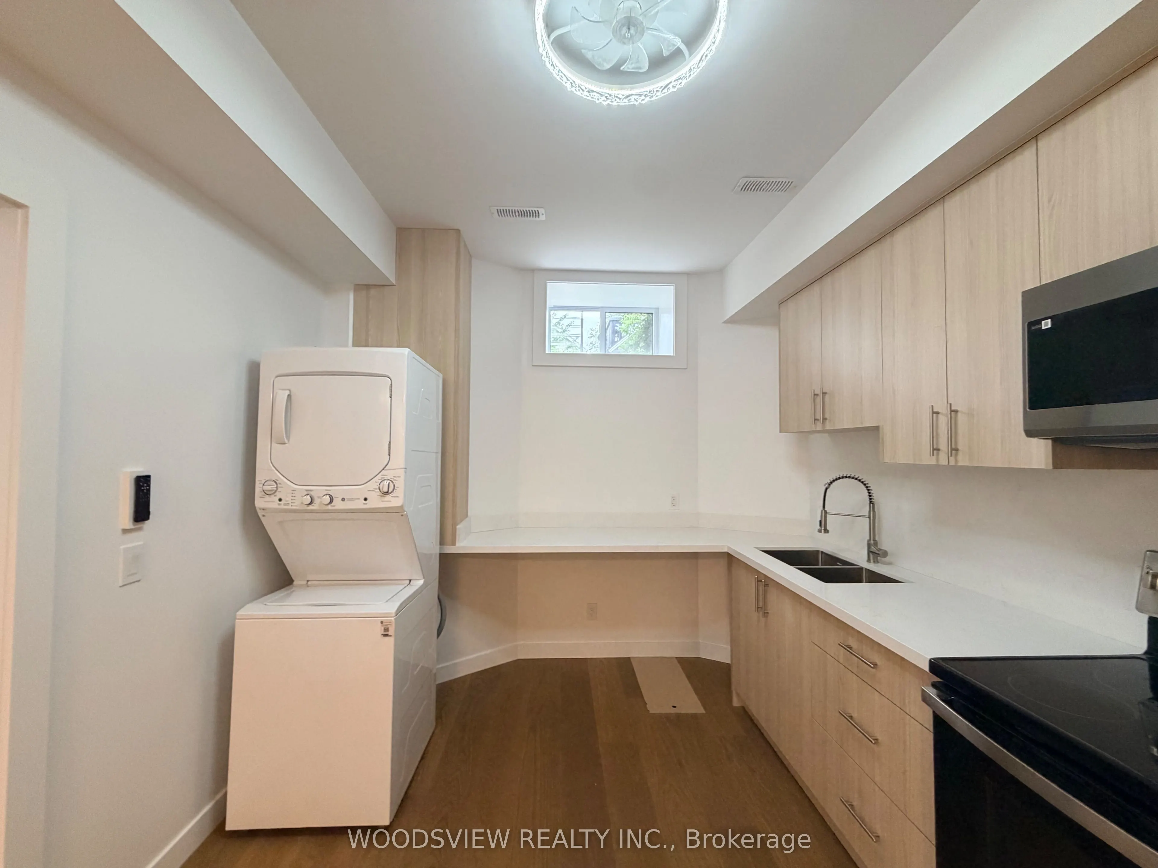 152 Medland Street #Lower