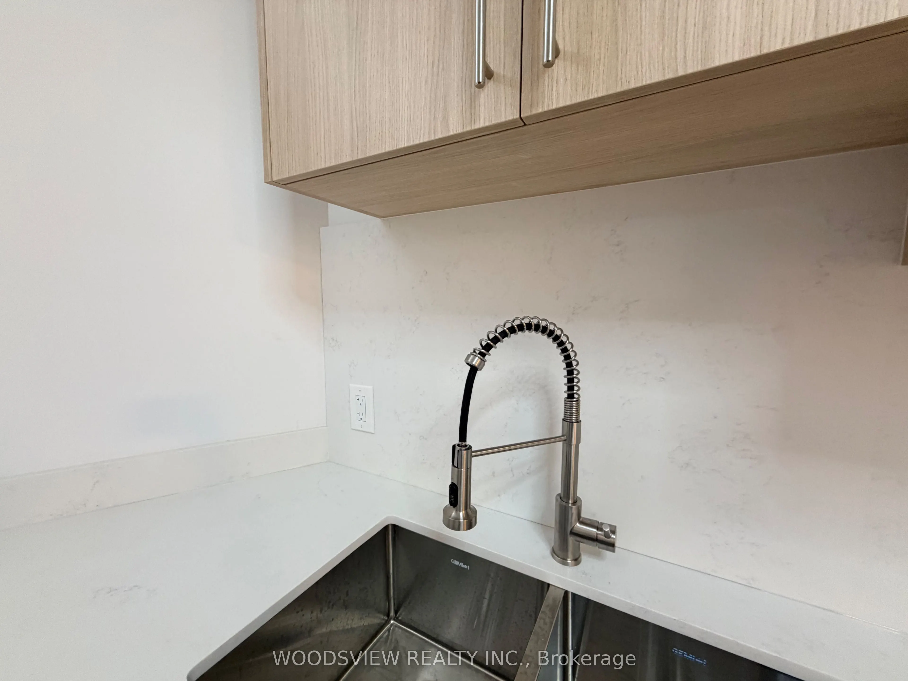 152 Medland Street #Lower