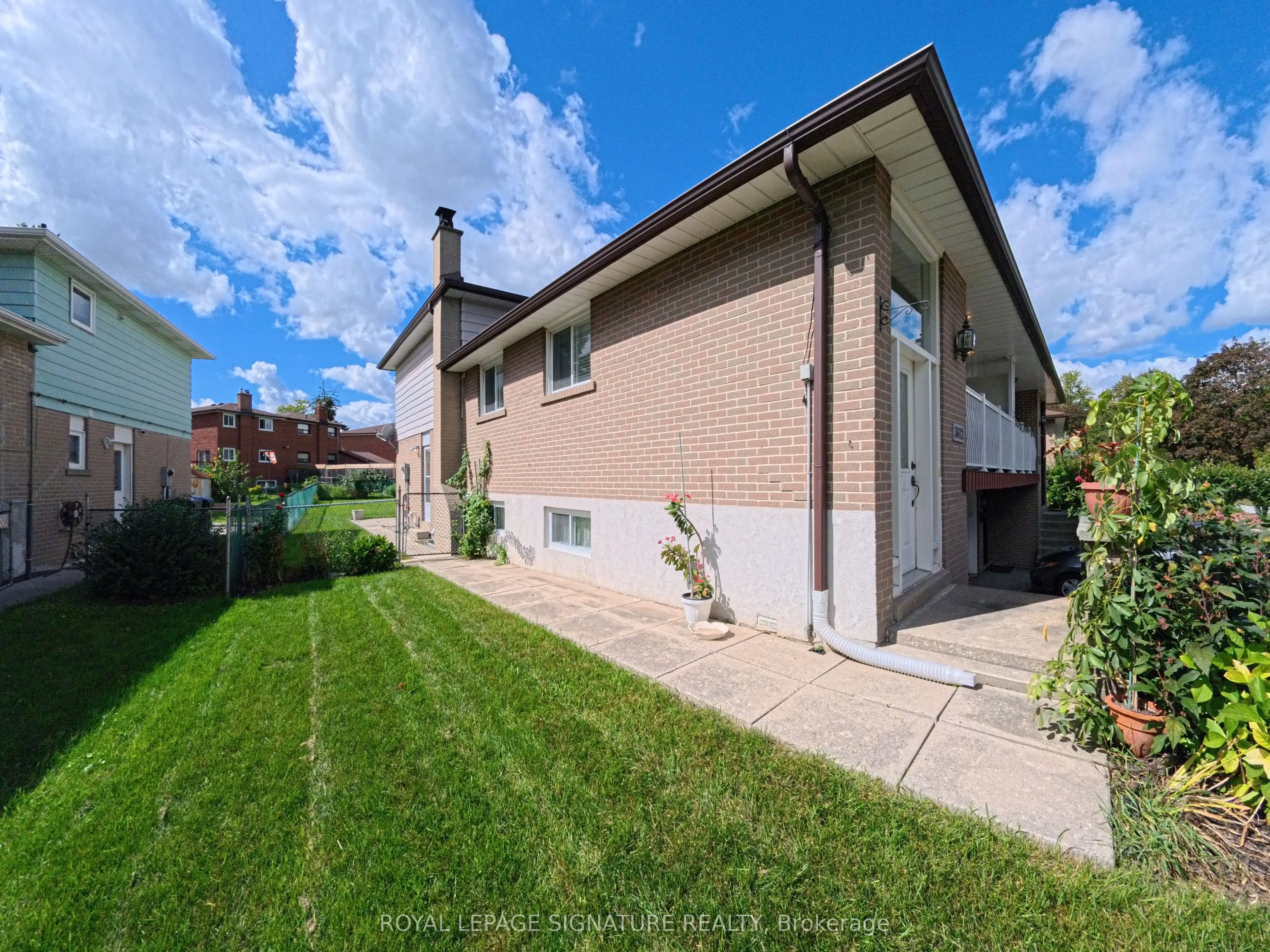 3612 Birchmeadow Crescent