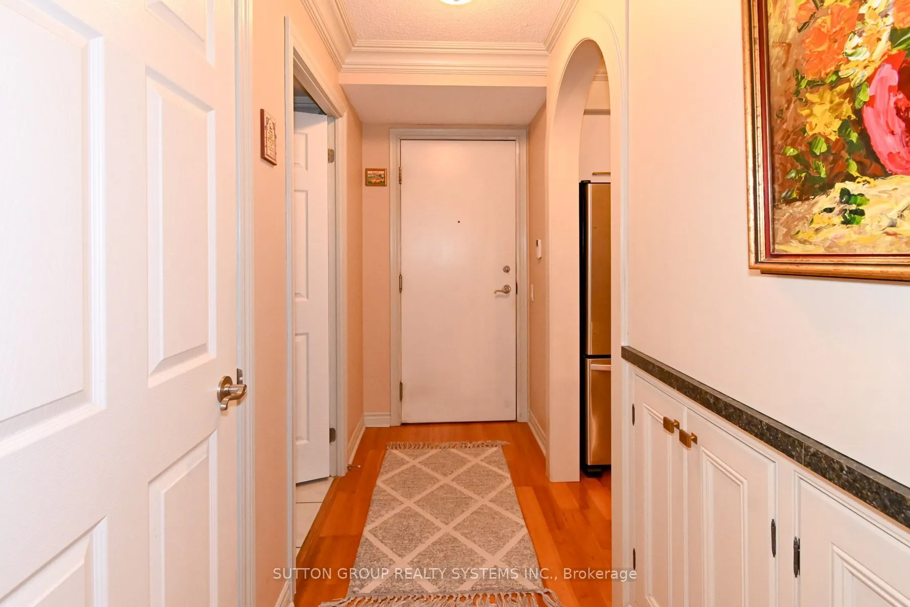 5229 Dundas Street W #605