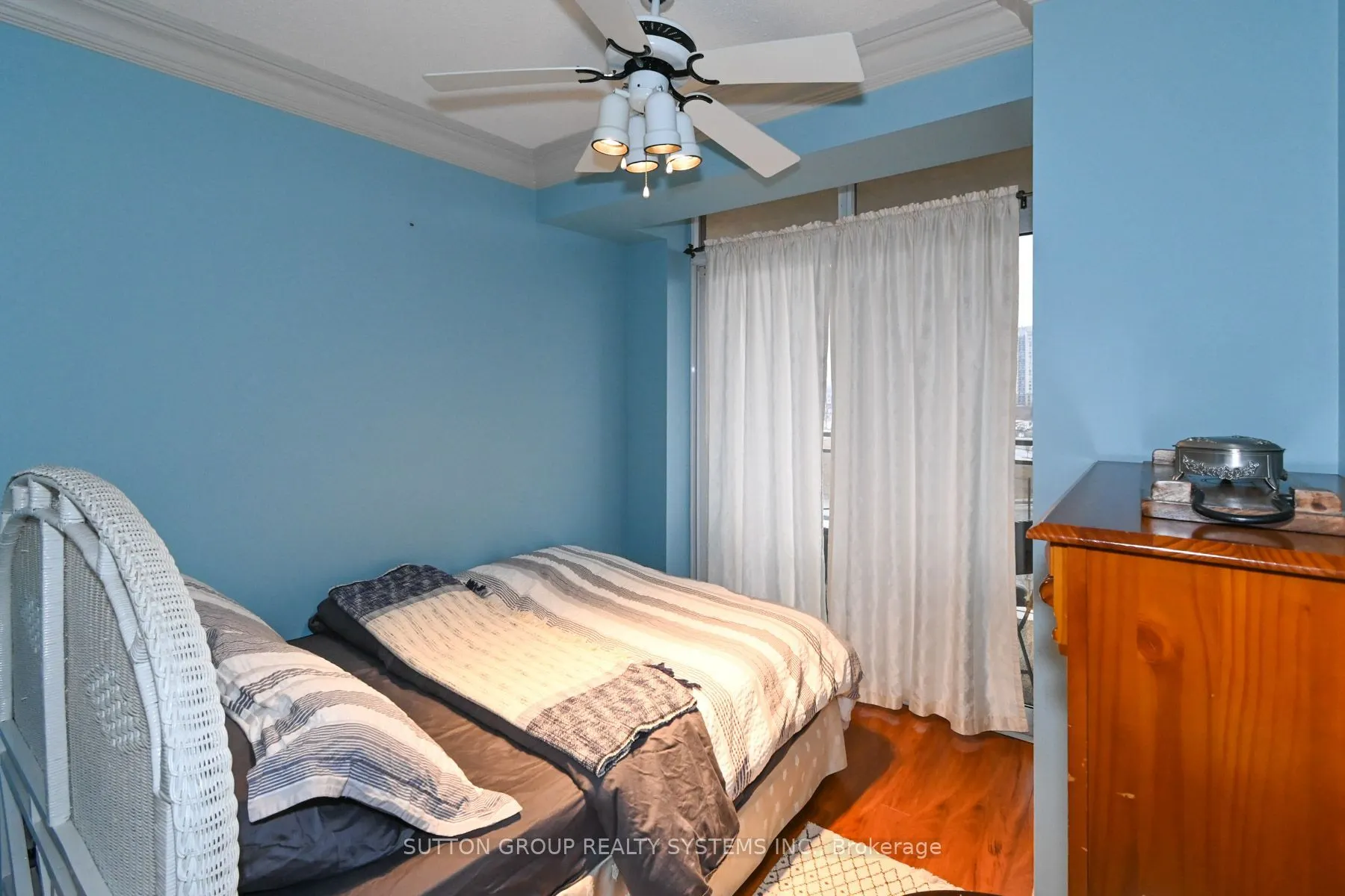 5229 Dundas Street W #605