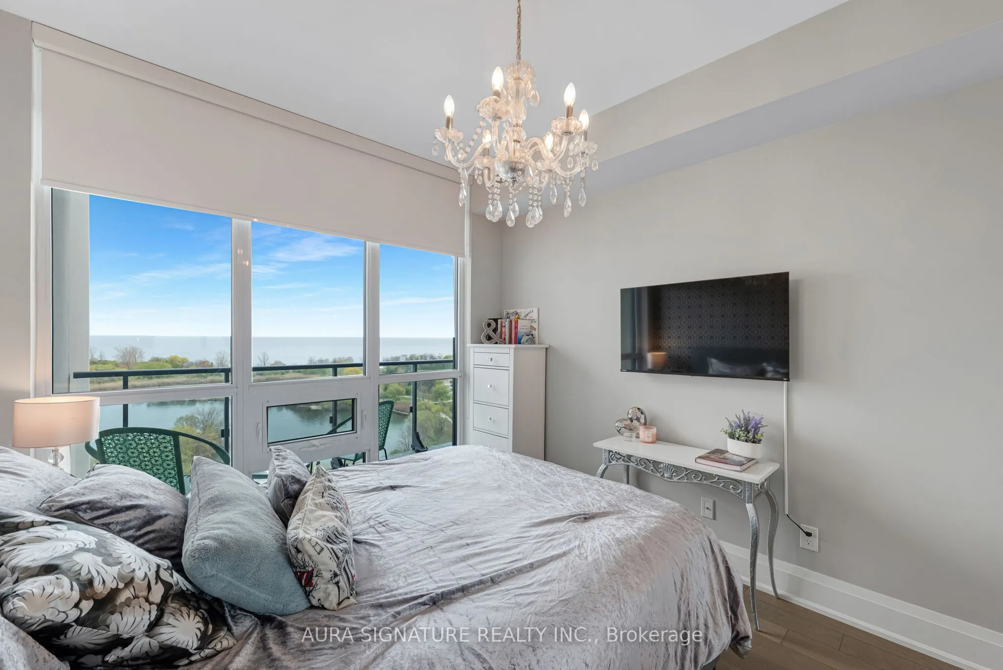 59 Annie Craig Drive #1004