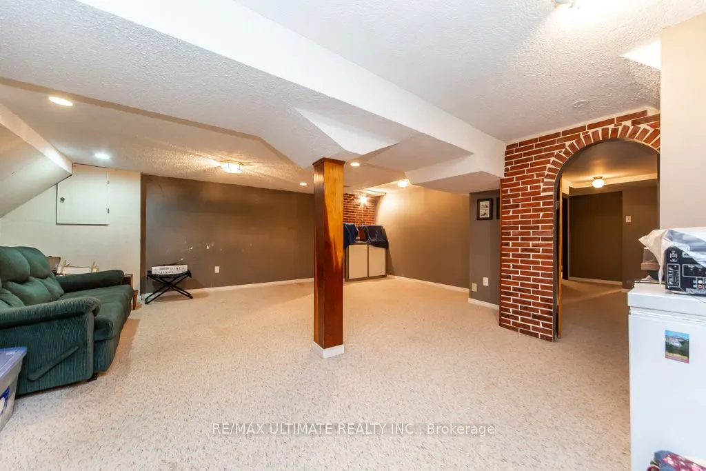 3 Aron Drive