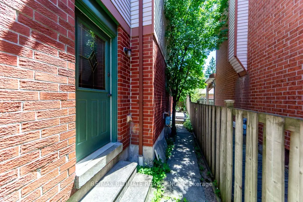 3 Aron Drive