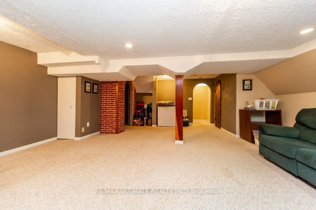 3 Aron Drive