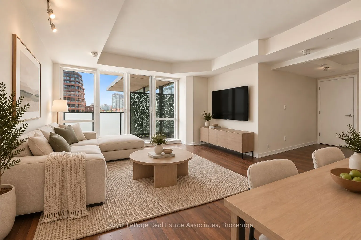 20 Joe Shuster Way #416