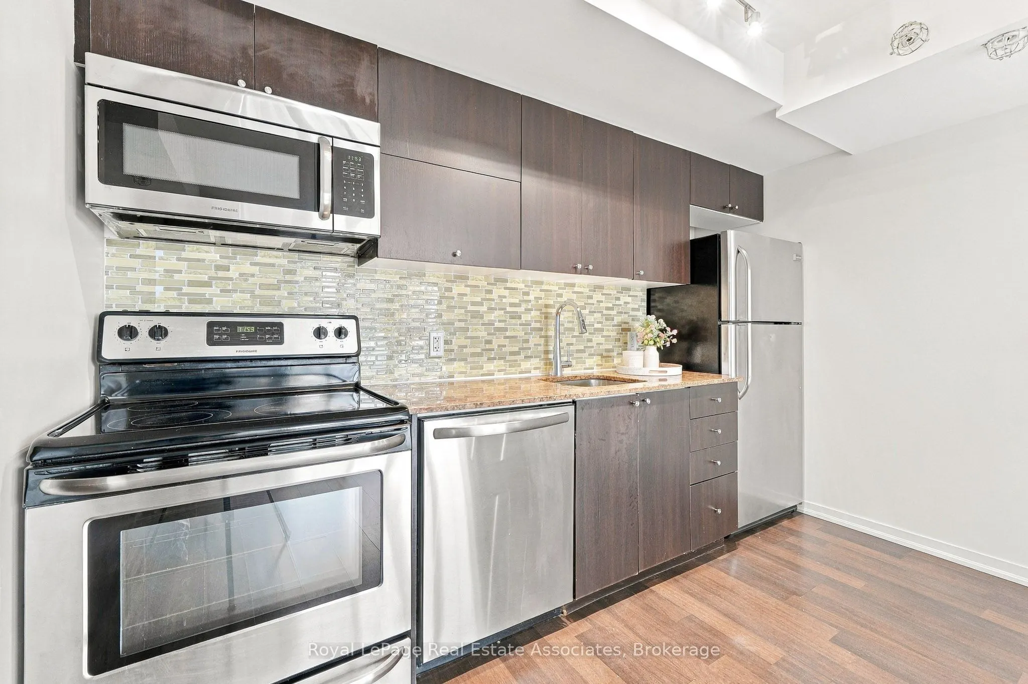 20 Joe Shuster Way #416