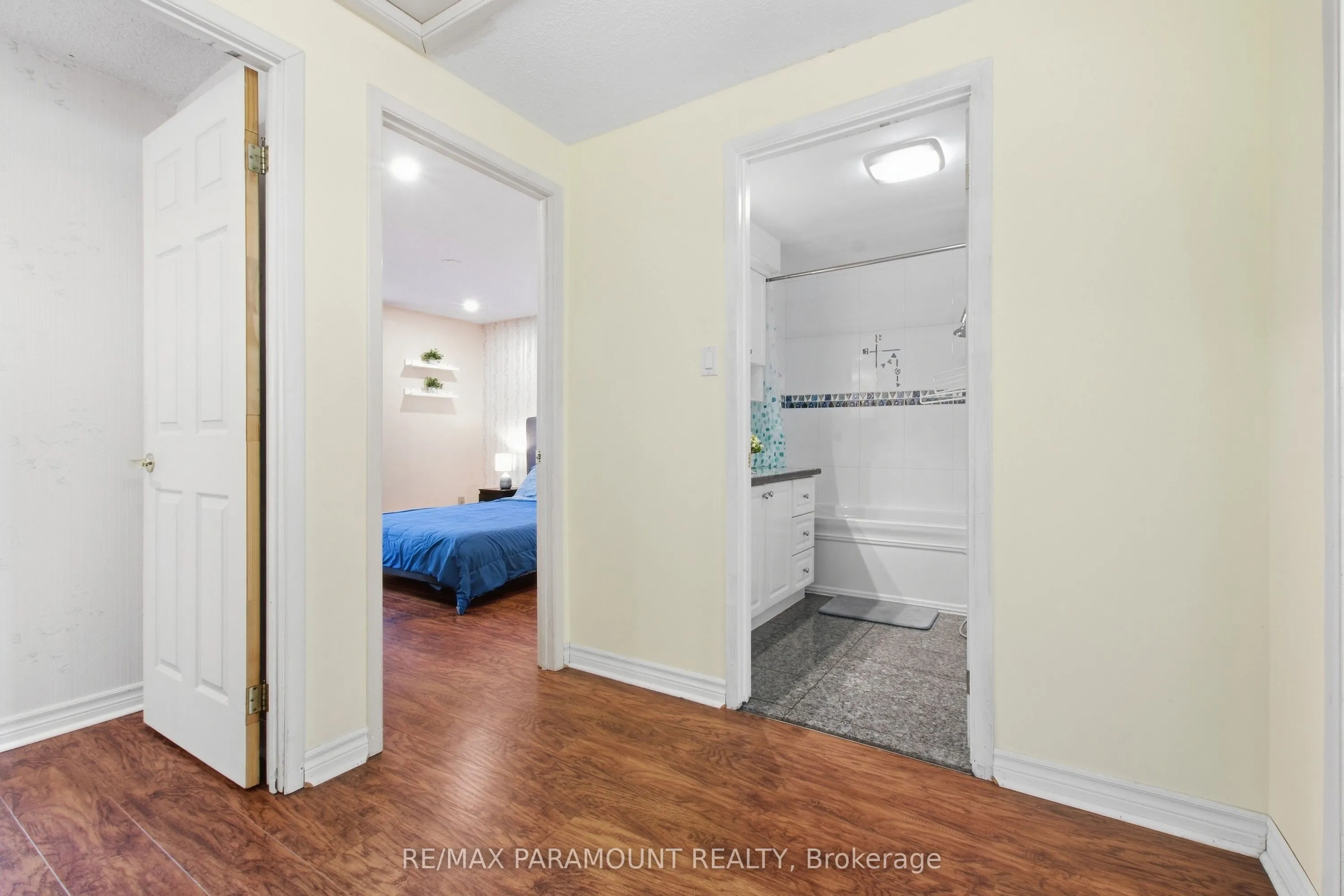 16 Gleneaden Court