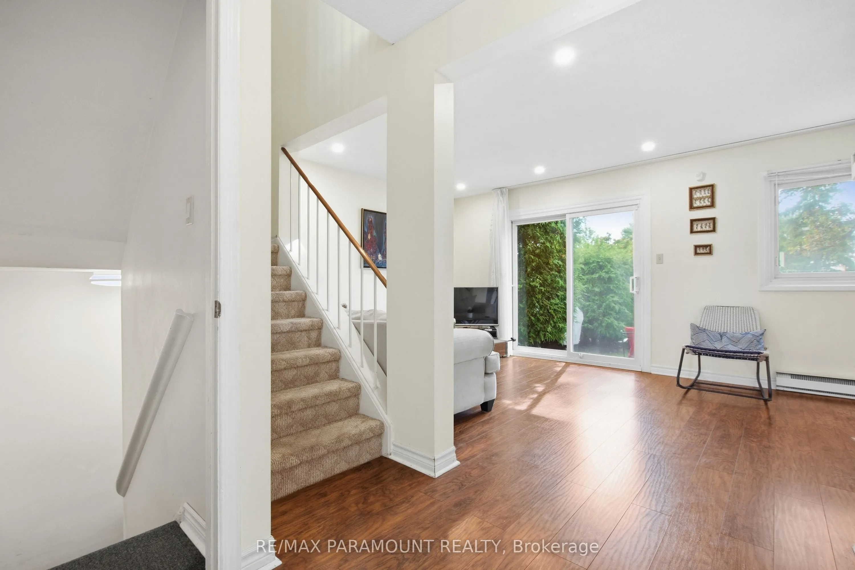 16 Gleneaden Court