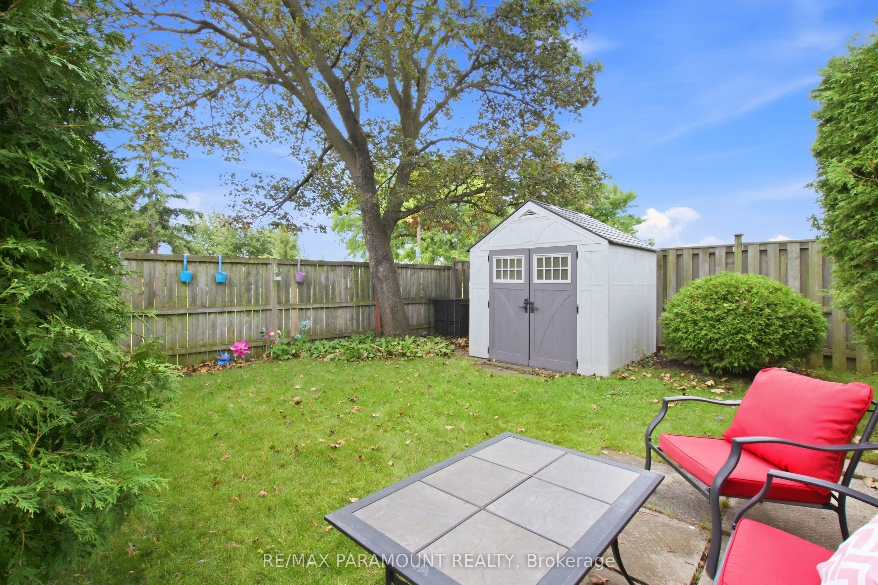 16 Gleneaden Court