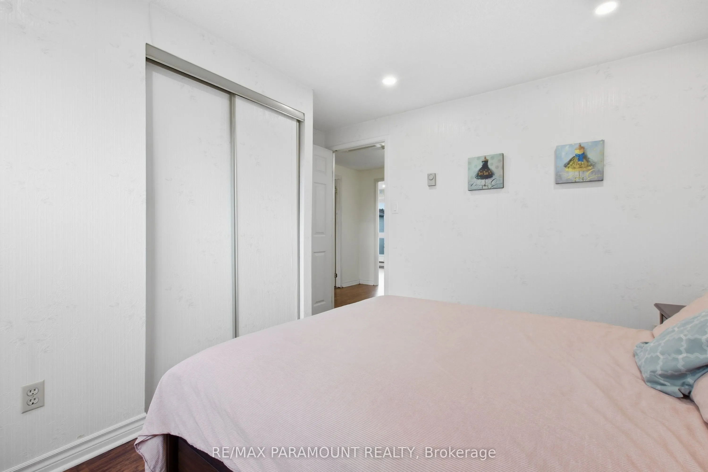 16 Gleneaden Court