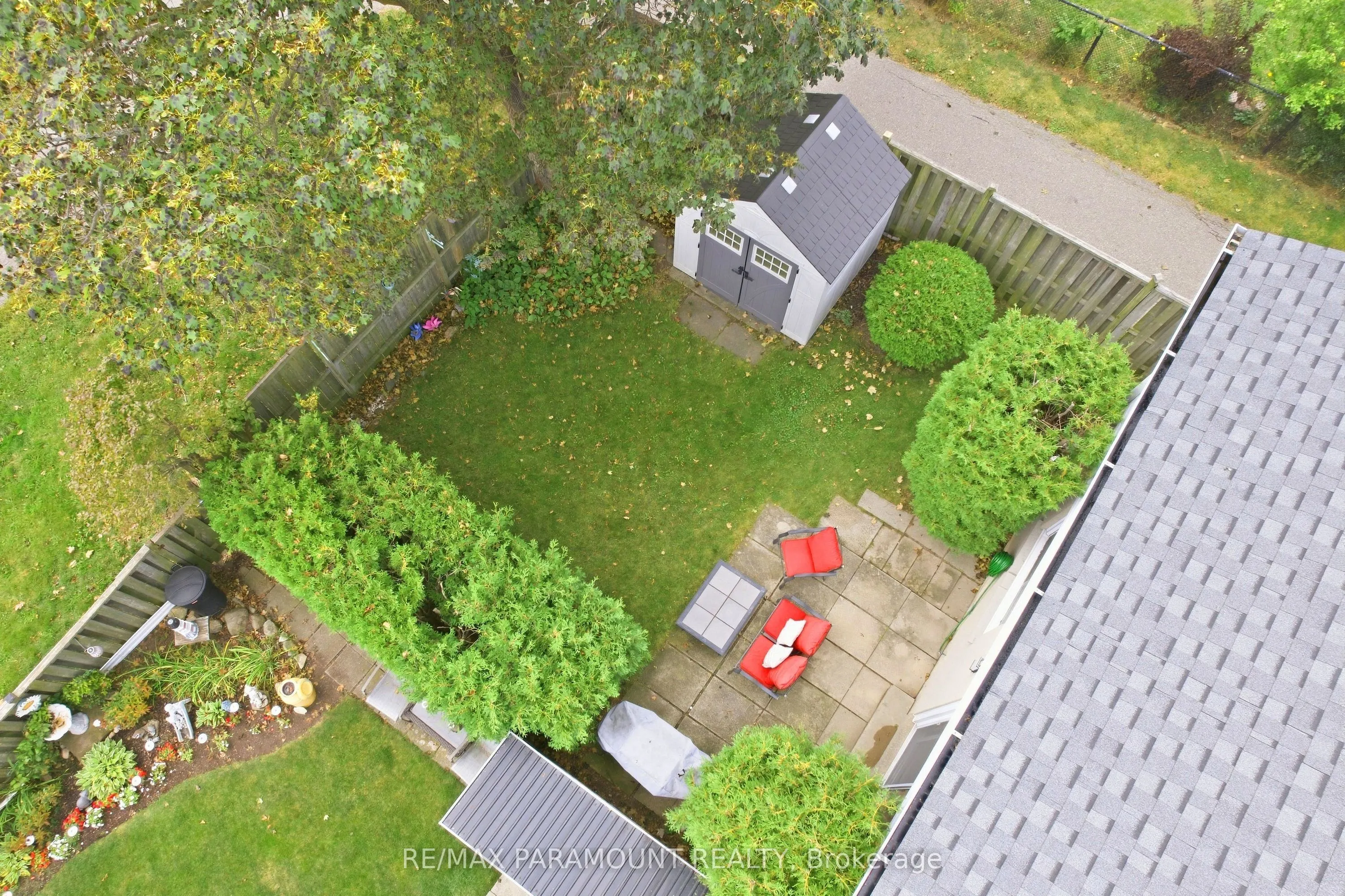 16 Gleneaden Court
