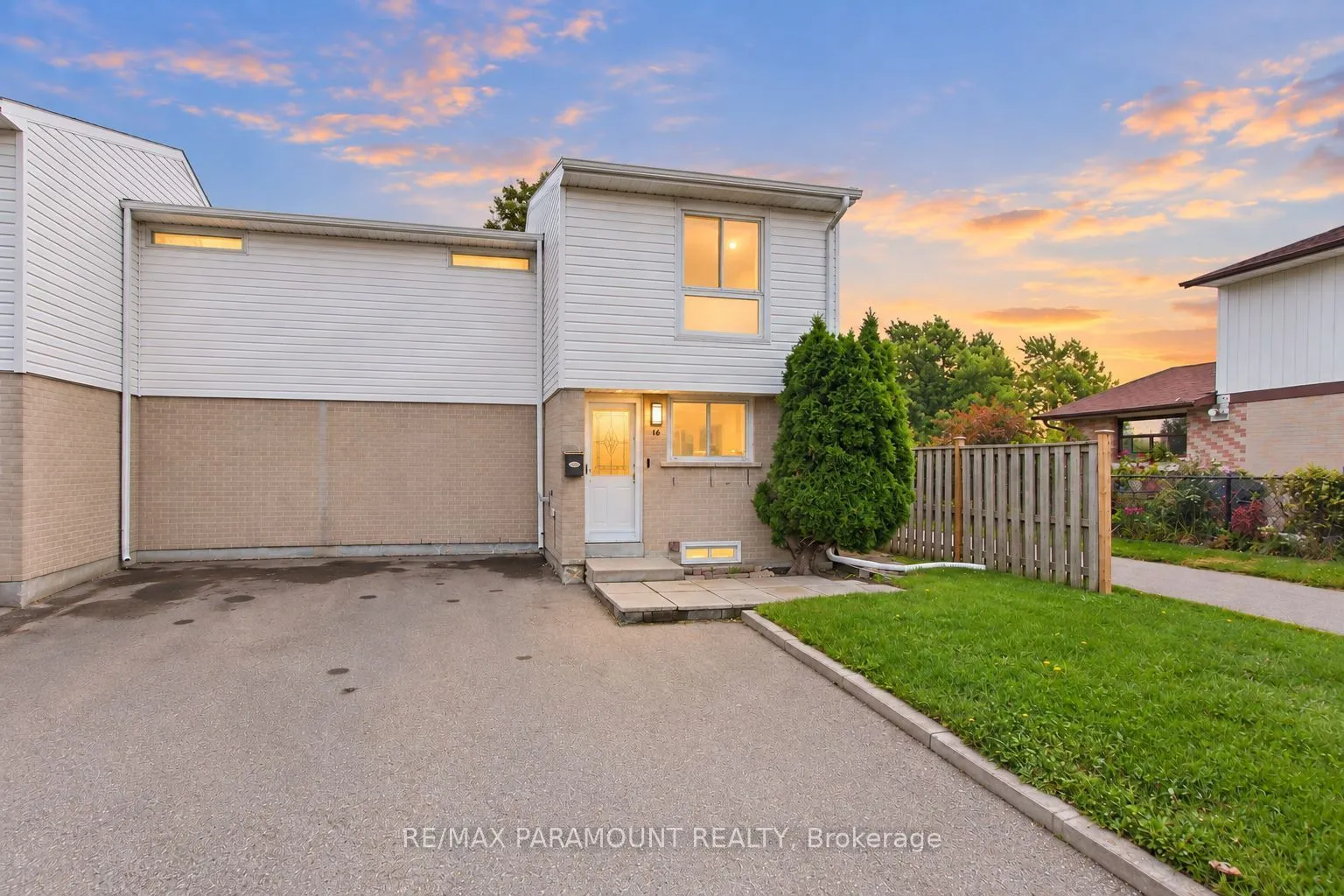 16 Gleneaden Court
