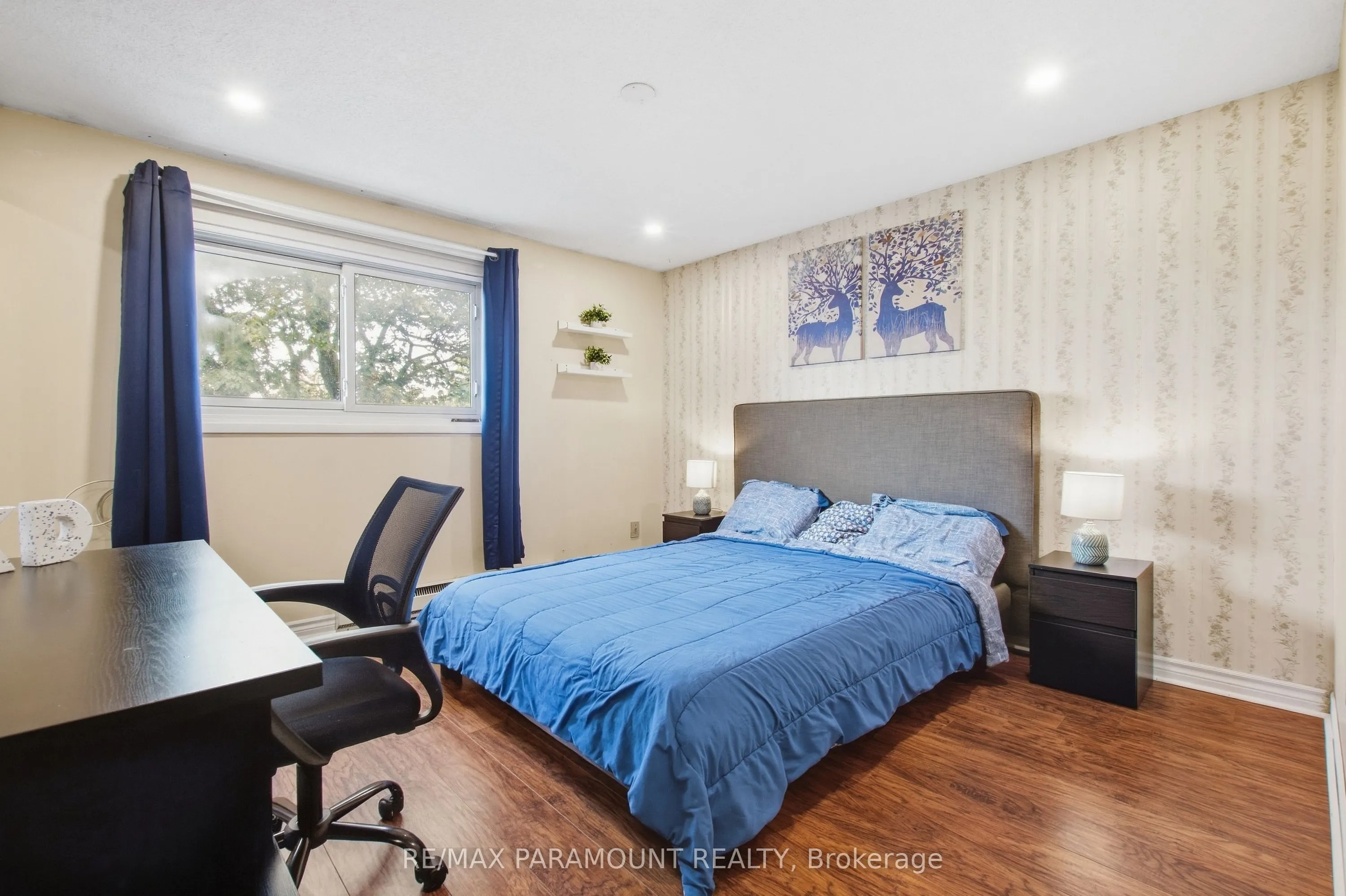 16 Gleneaden Court