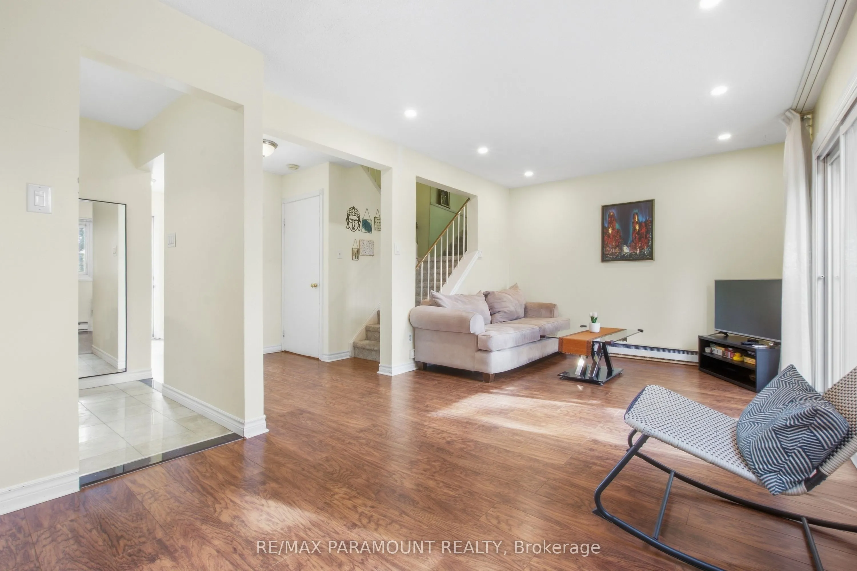 16 Gleneaden Court