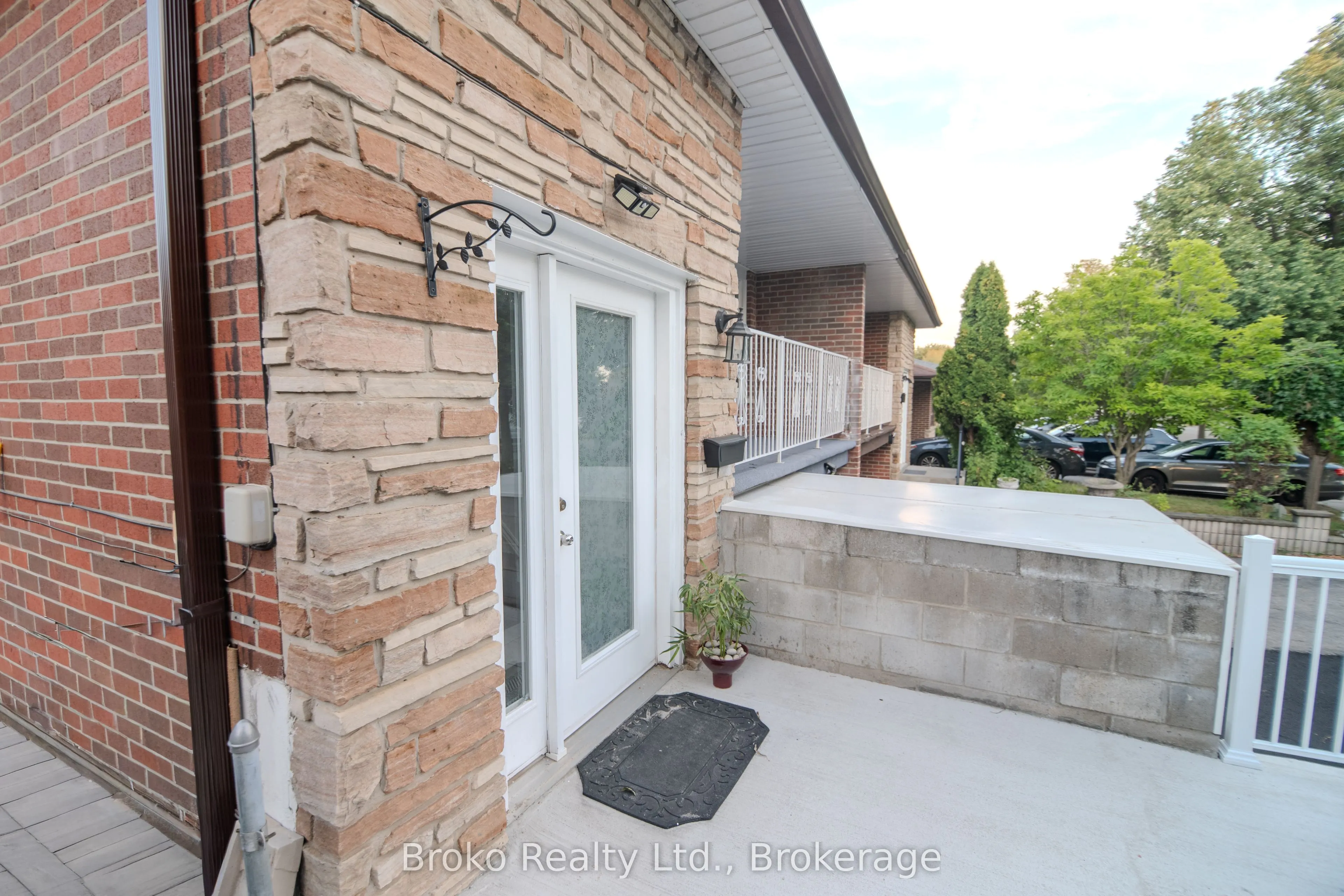 7782 Kittridge Drive