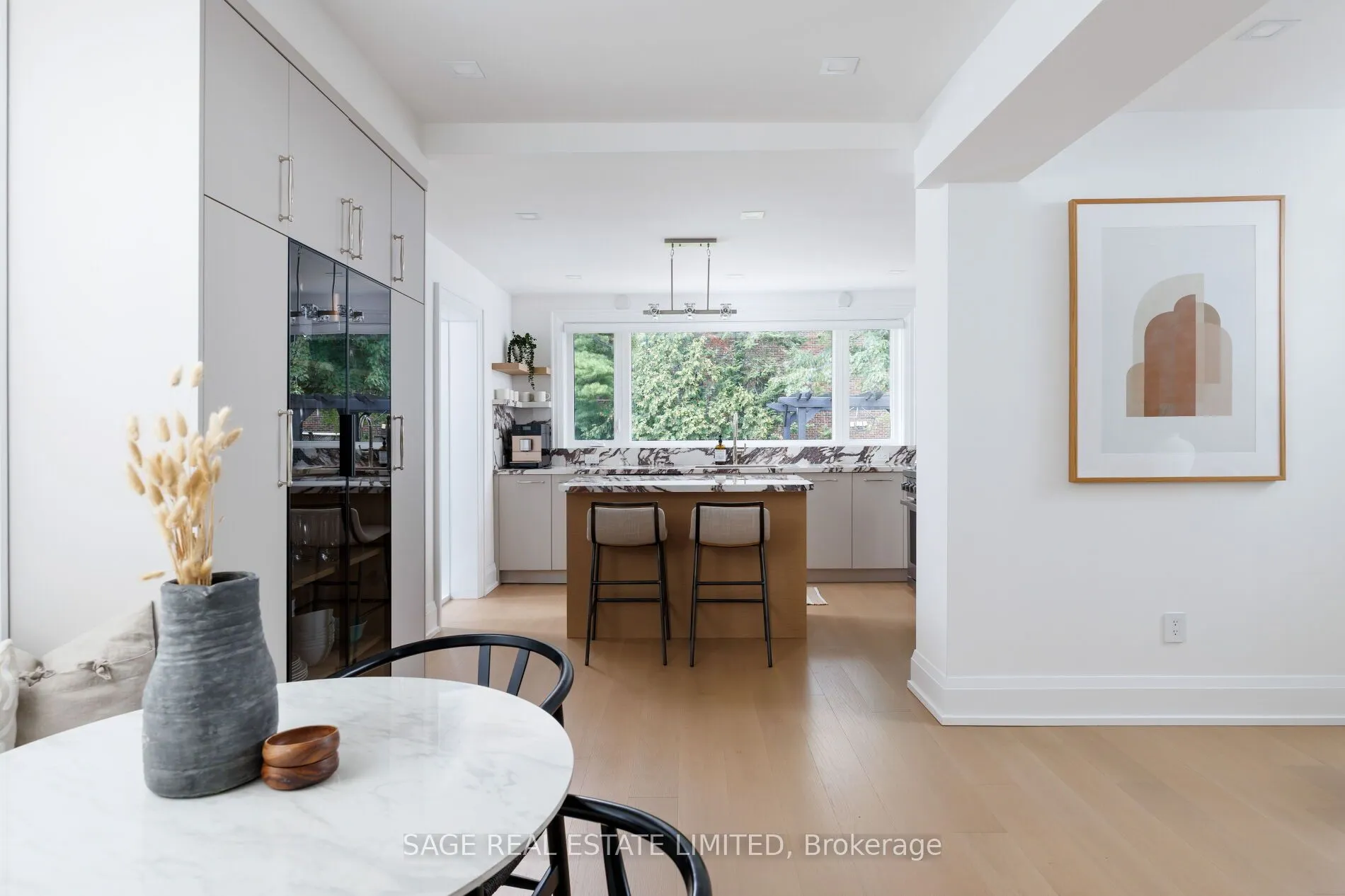 872 Royal York Road