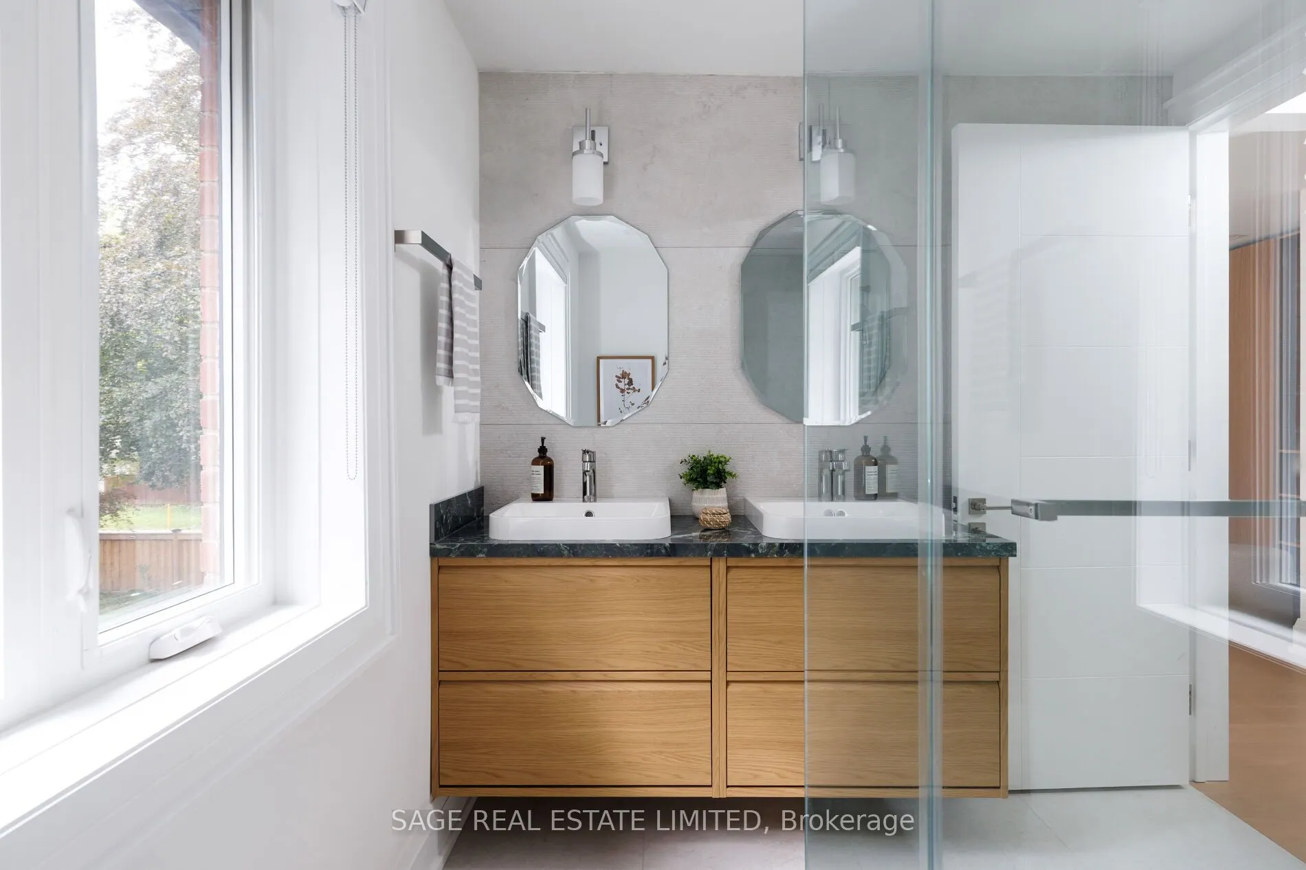 872 Royal York Road